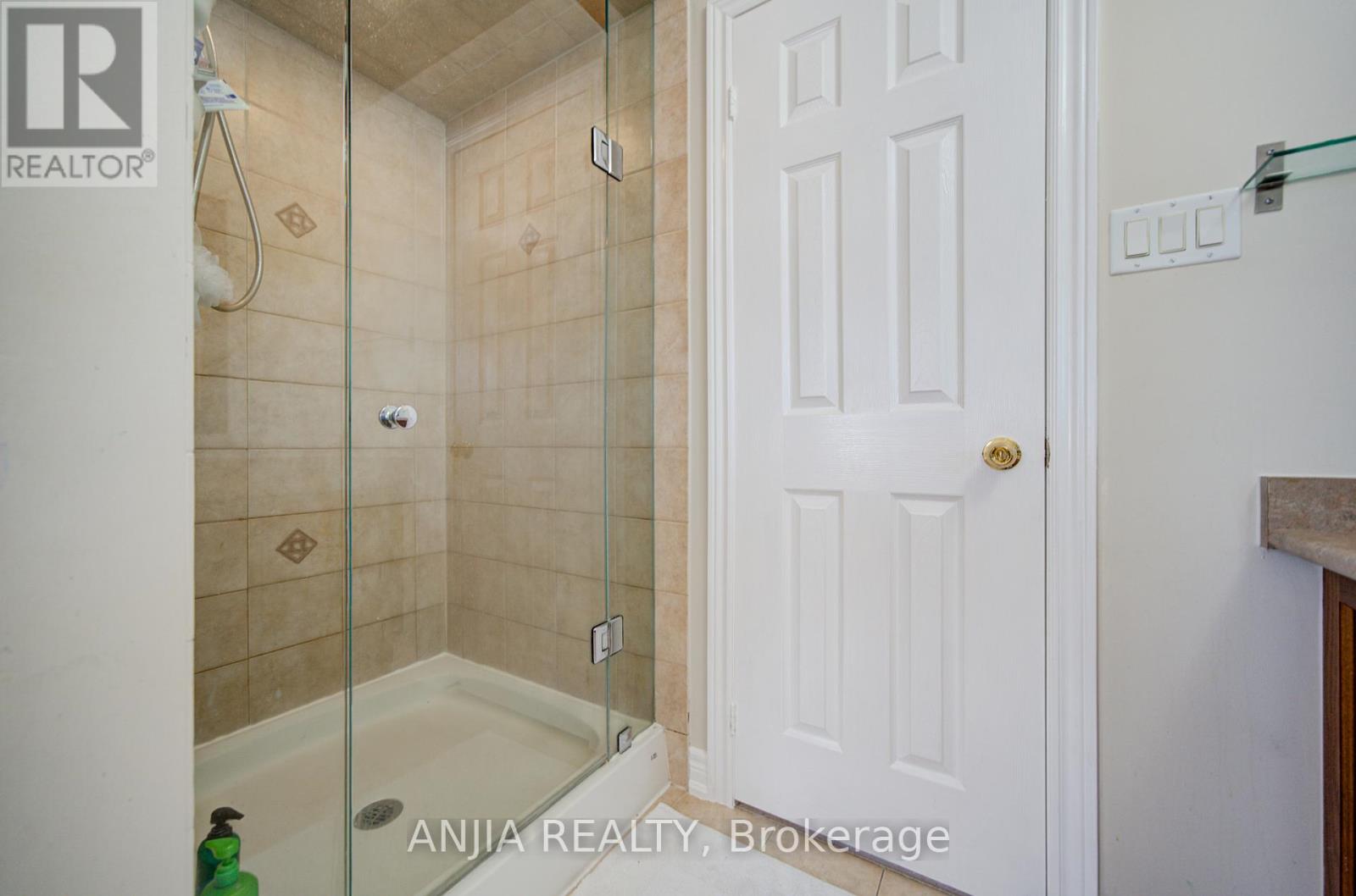 33 Grandwood Avenue, Whitchurch-Stouffville, Ontario  L4A 0M6 - Photo 34 - N13208218