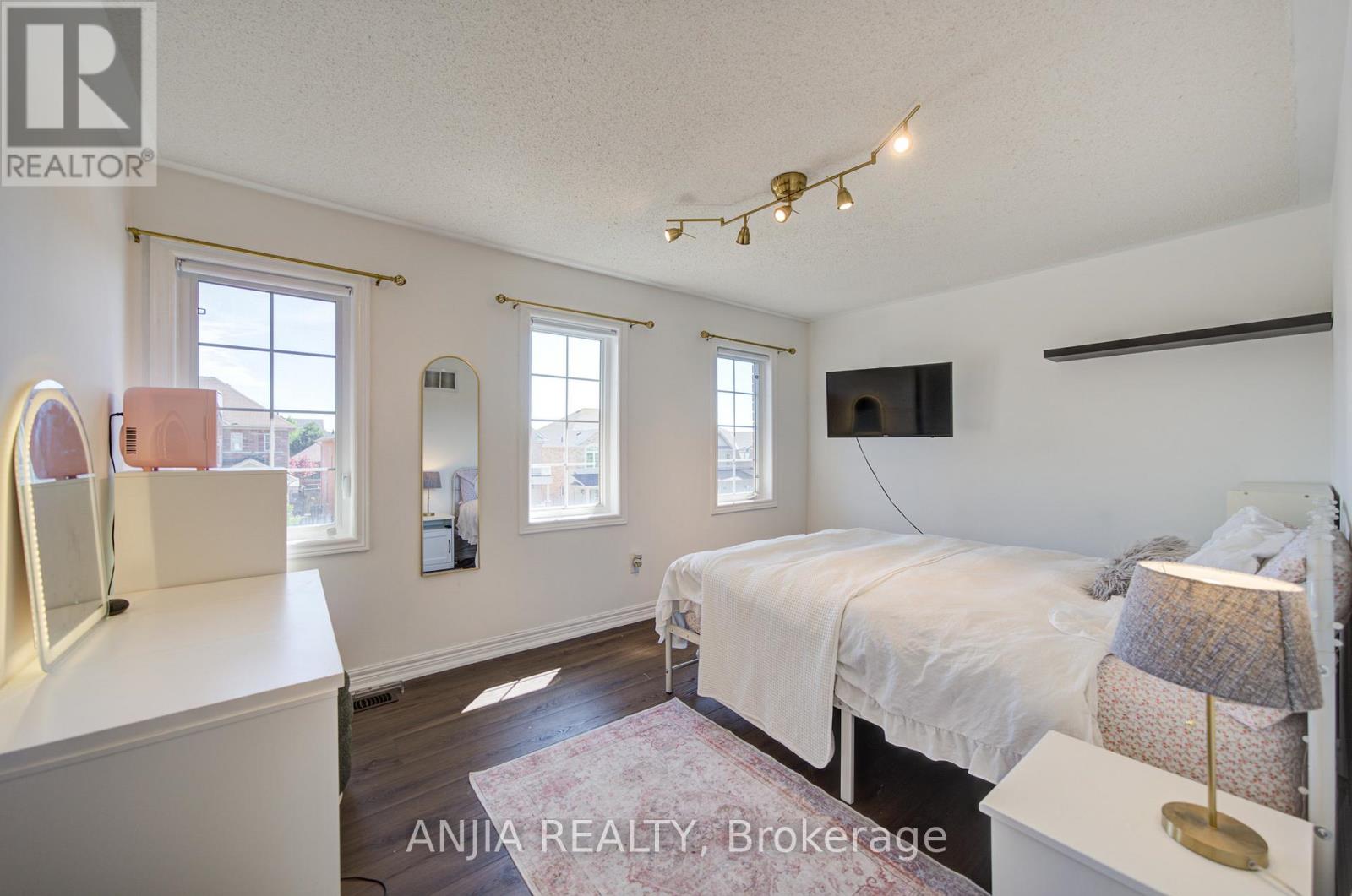 33 Grandwood Avenue, Whitchurch-Stouffville, Ontario  L4A 0M6 - Photo 37 - N13208218