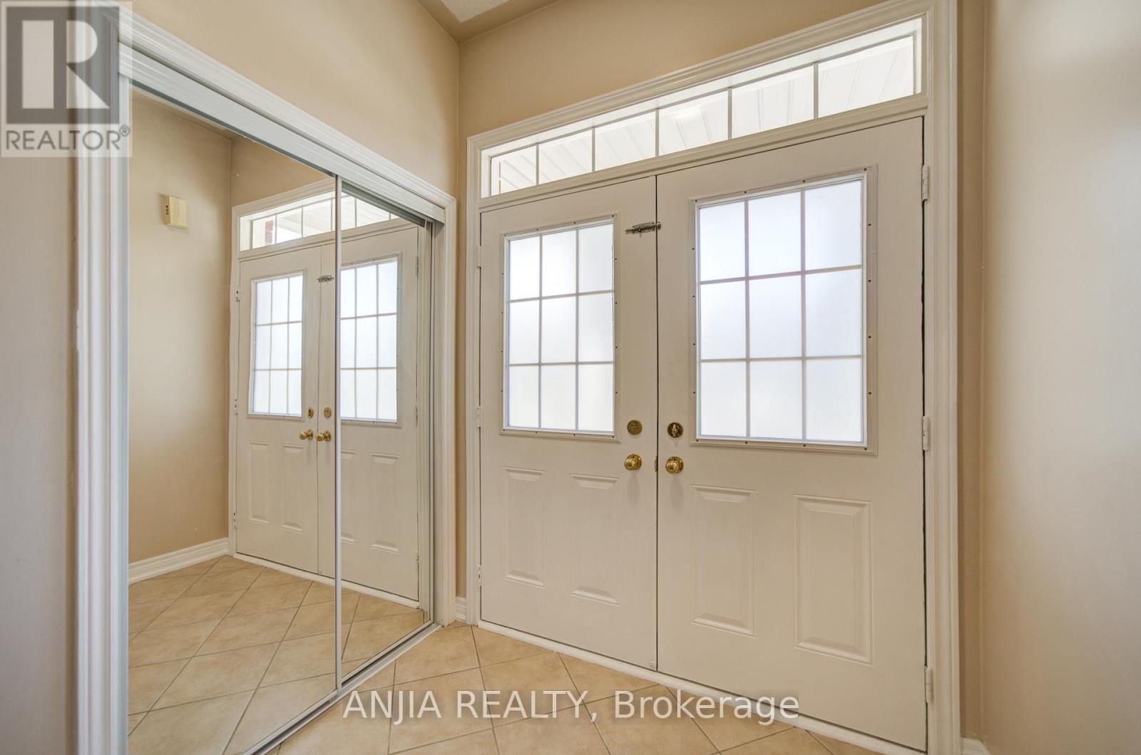 33 Grandwood Avenue, Whitchurch-Stouffville, Ontario  L4A 0M6 - Photo 6 - N13208218