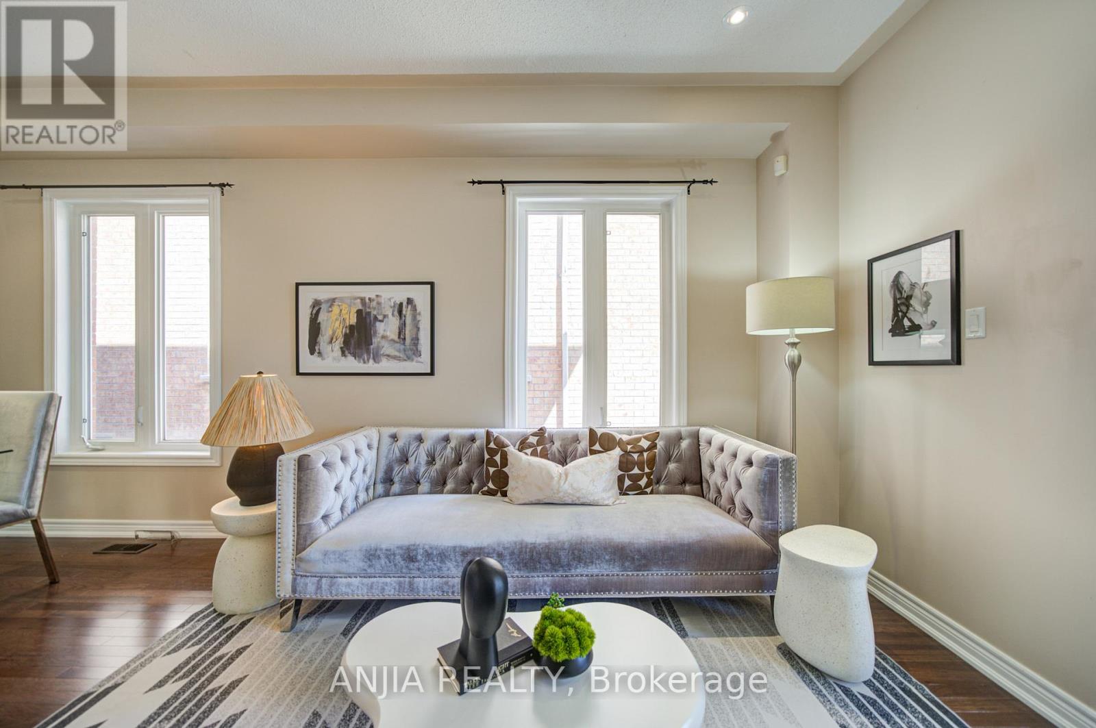 33 Grandwood Avenue, Whitchurch-Stouffville, Ontario  L4A 0M6 - Photo 8 - N13208218