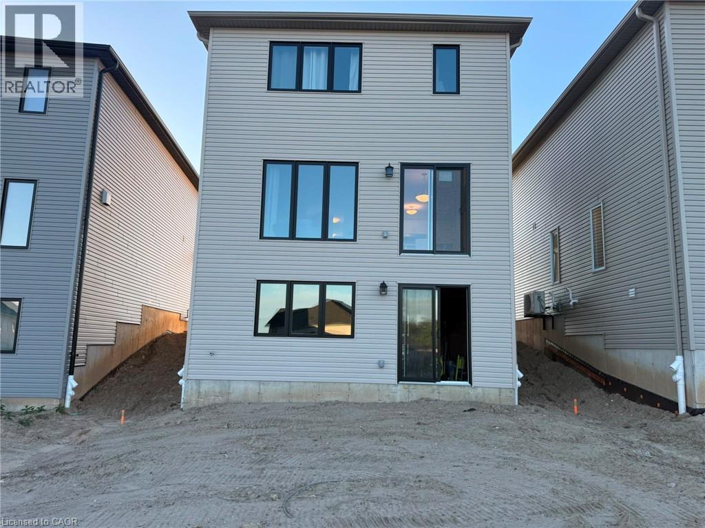 359 Benninger Drive, Kitchener, Ontario  N2E 0K1 - Photo 2 - 40834336