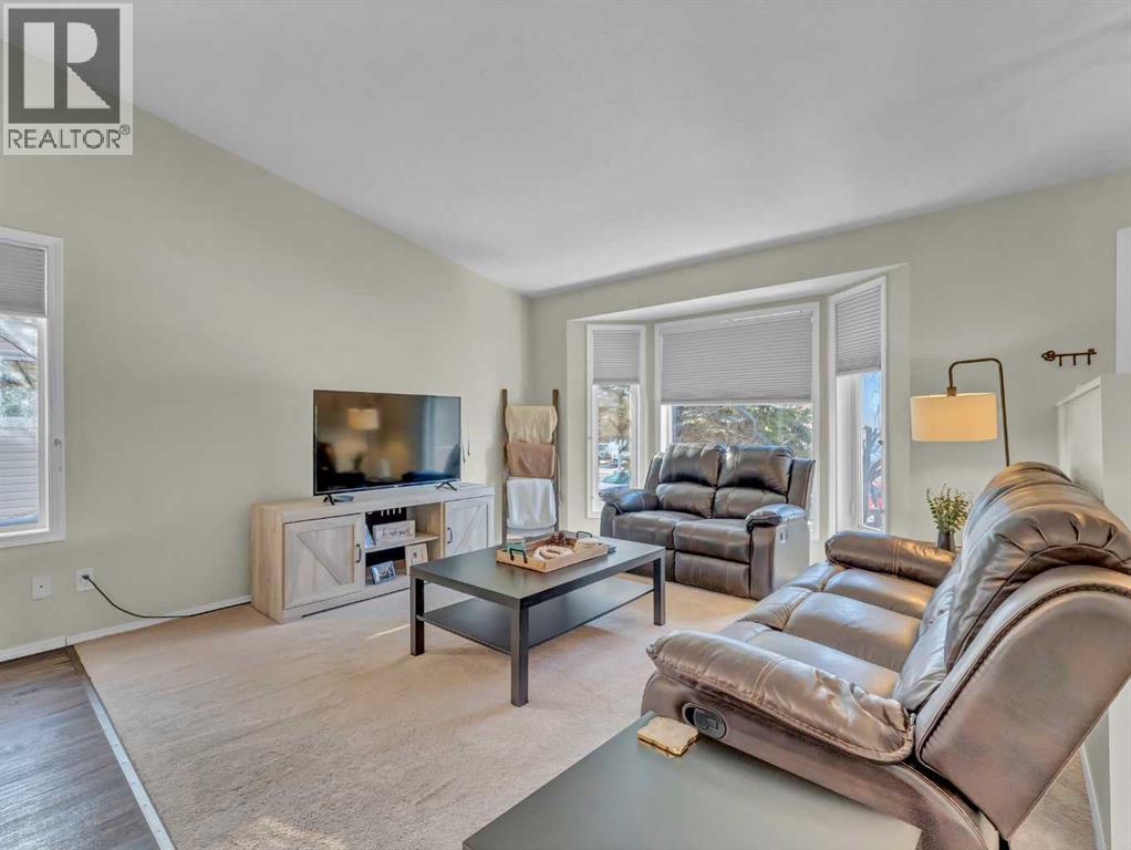 32 Upland Crescent, Brooks, Alberta  T1R 0P5 - Photo 5 - A2288351