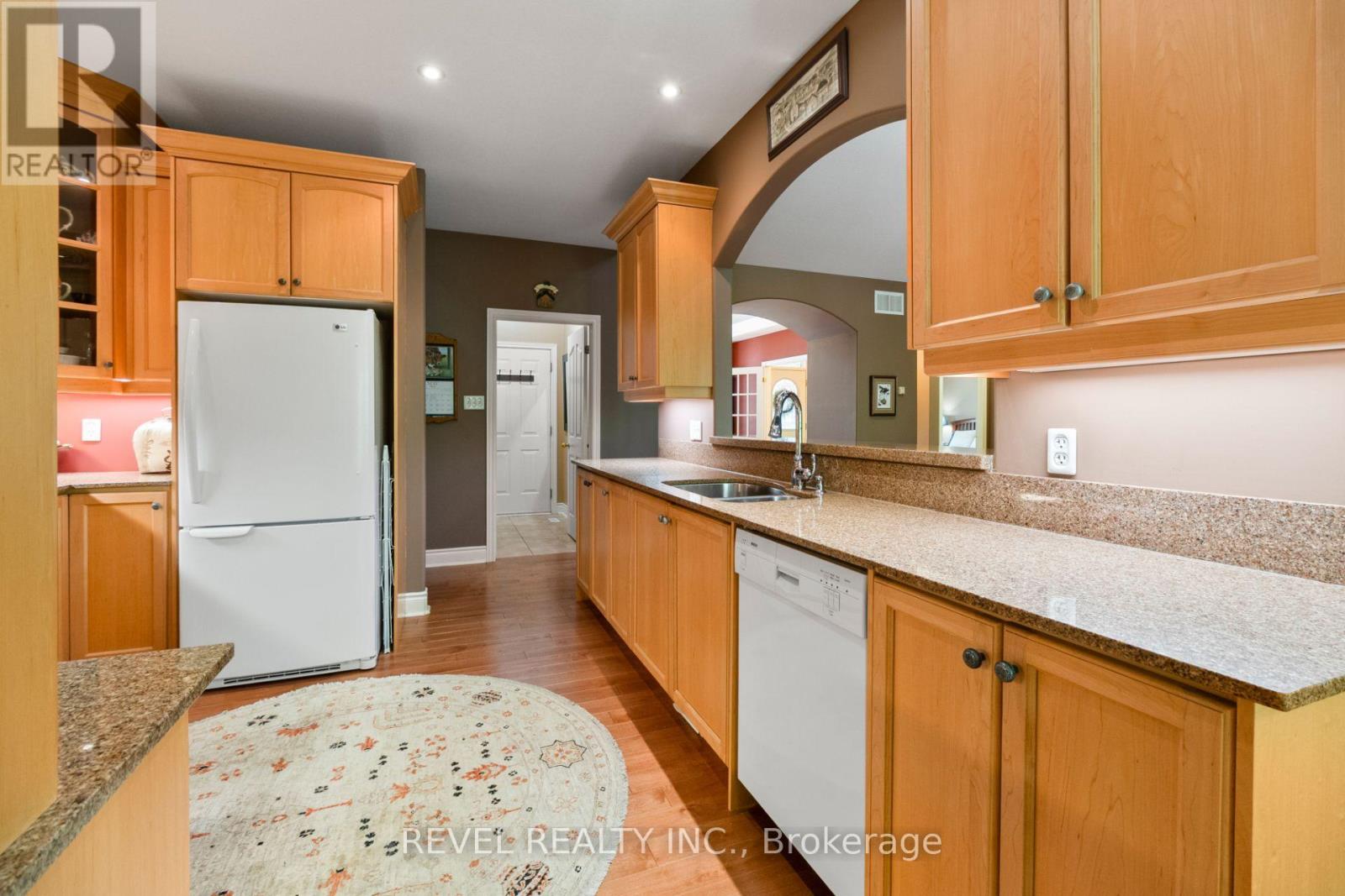 23 Laddie Lane, Springwater, Ontario  L9X 0C3 - Photo 17 - S13208038