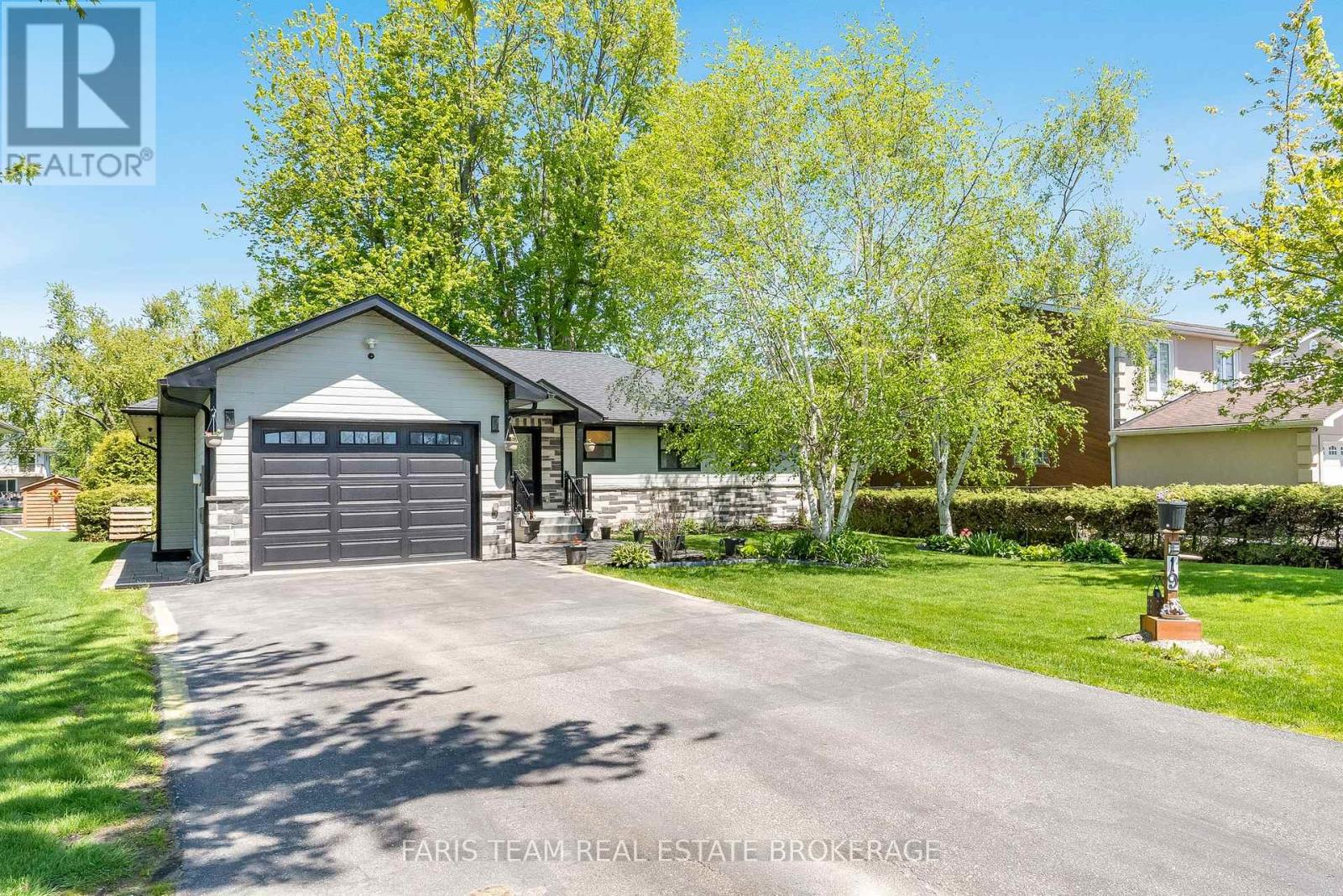 19 Willow Crescent, Ramara, Ontario  L0K 1B0 - Photo 4 - S13208100