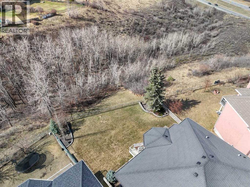 70 Patterson Close Sw, Calgary, Alberta  T3H 3K2 - Photo 4 - A2299899