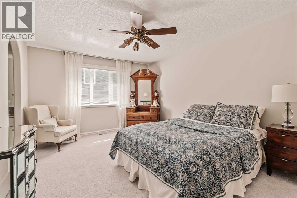 70 Patterson Close Sw, Calgary, Alberta  T3H 3K2 - Photo 31 - A2299899