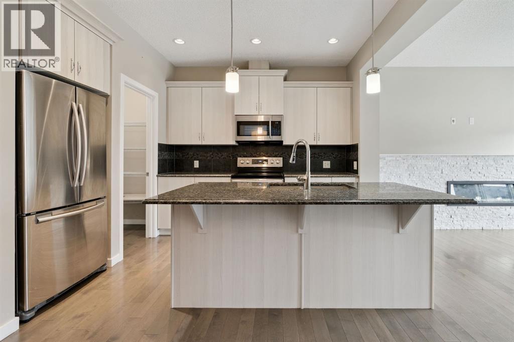 44 Legacy Reach Manor SE, Calgary, Alberta  T2X 2C5 - Photo 9 - A2313454