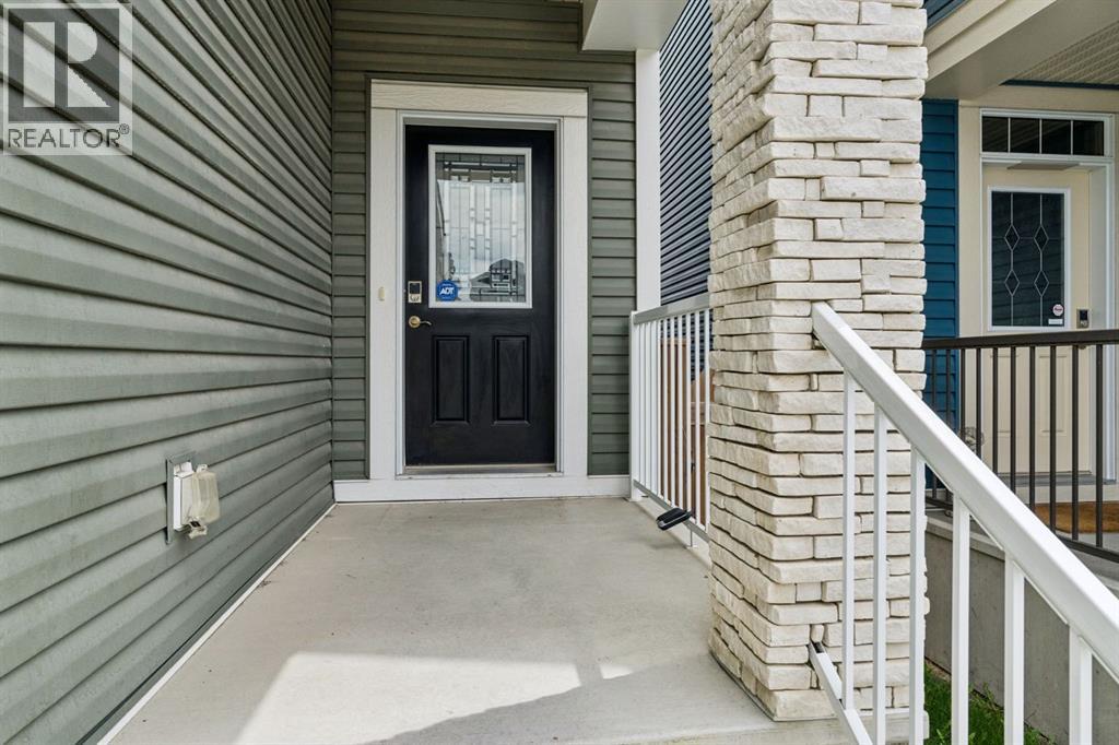 44 Legacy Reach Manor SE, Calgary, Alberta  T2X 2C5 - Photo 3 - A2313454