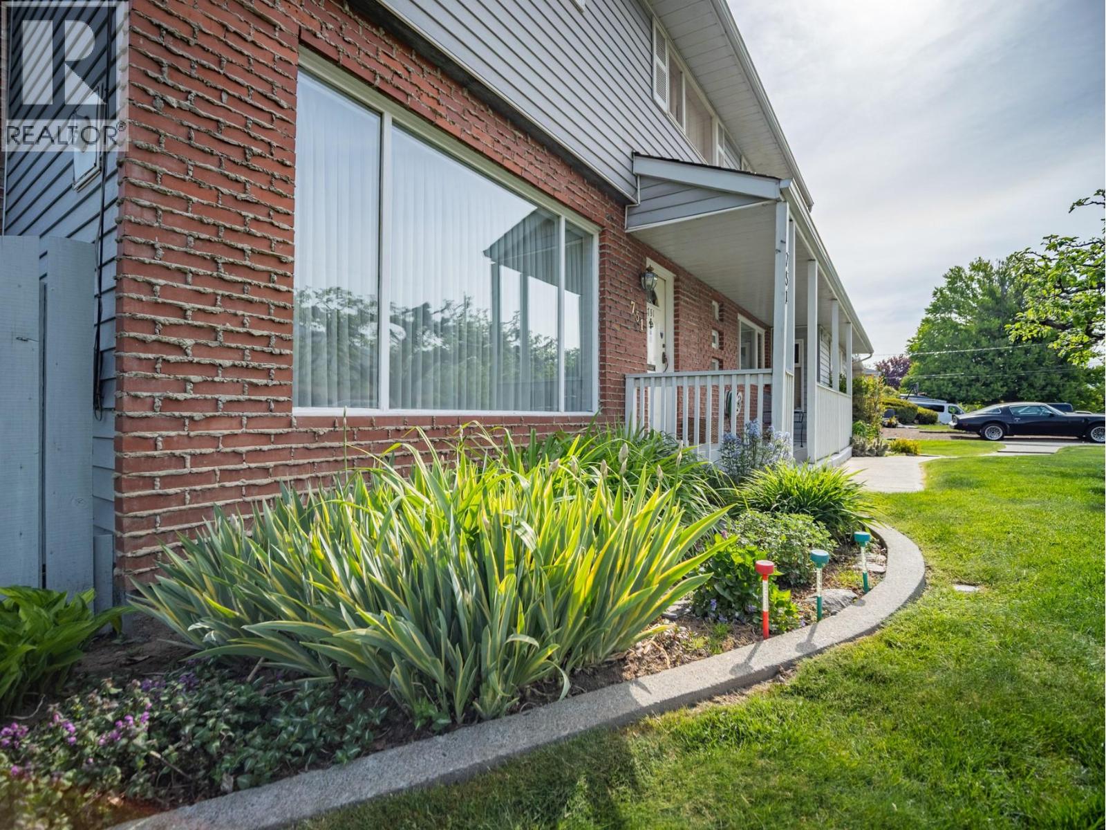 751 Ridgeview Terrace, Kamloops, British Columbia  V2B 4G8 - Photo 6 - 10385911