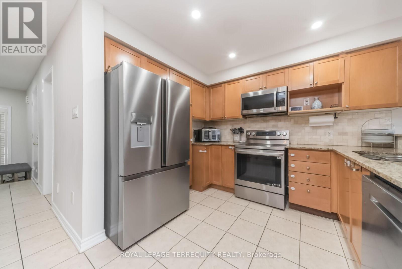 7 Bamboo Grove, Brampton, Ontario  L6R 0L9 - Photo 10 - W13207906