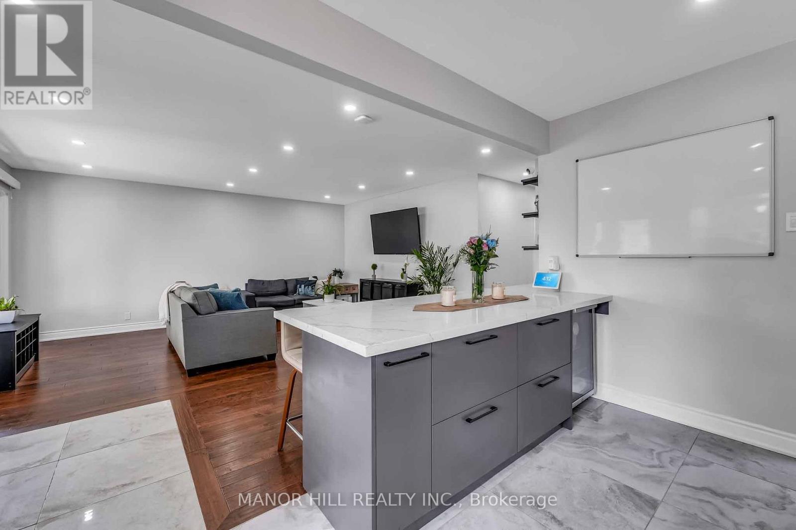 338 The Westway, Toronto, Ontario  M9R 1H2 - Photo 11 - W13207922