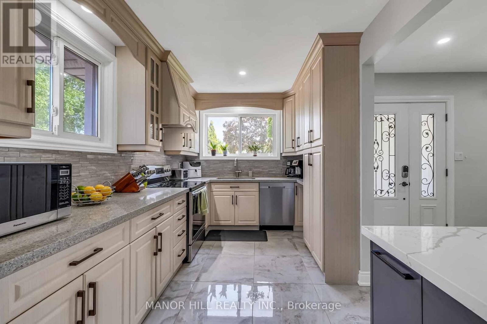 338 The Westway, Toronto, Ontario  M9R 1H2 - Photo 13 - W13207922