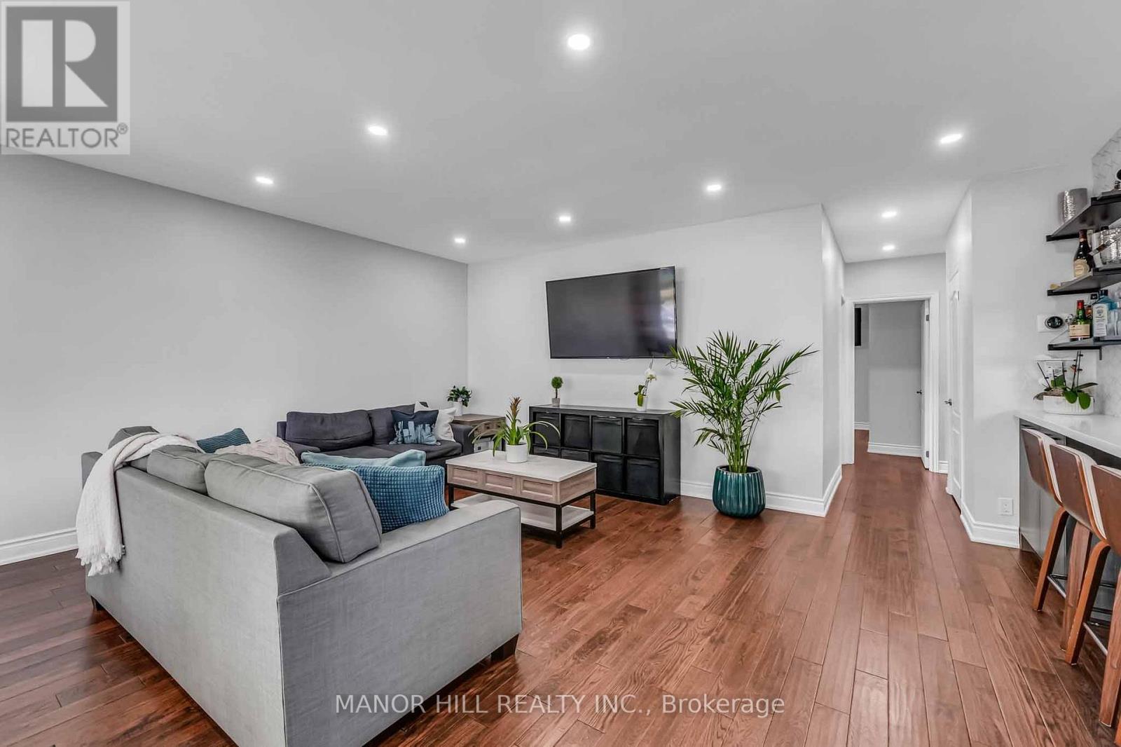 338 The Westway, Toronto, Ontario  M9R 1H2 - Photo 3 - W13207922
