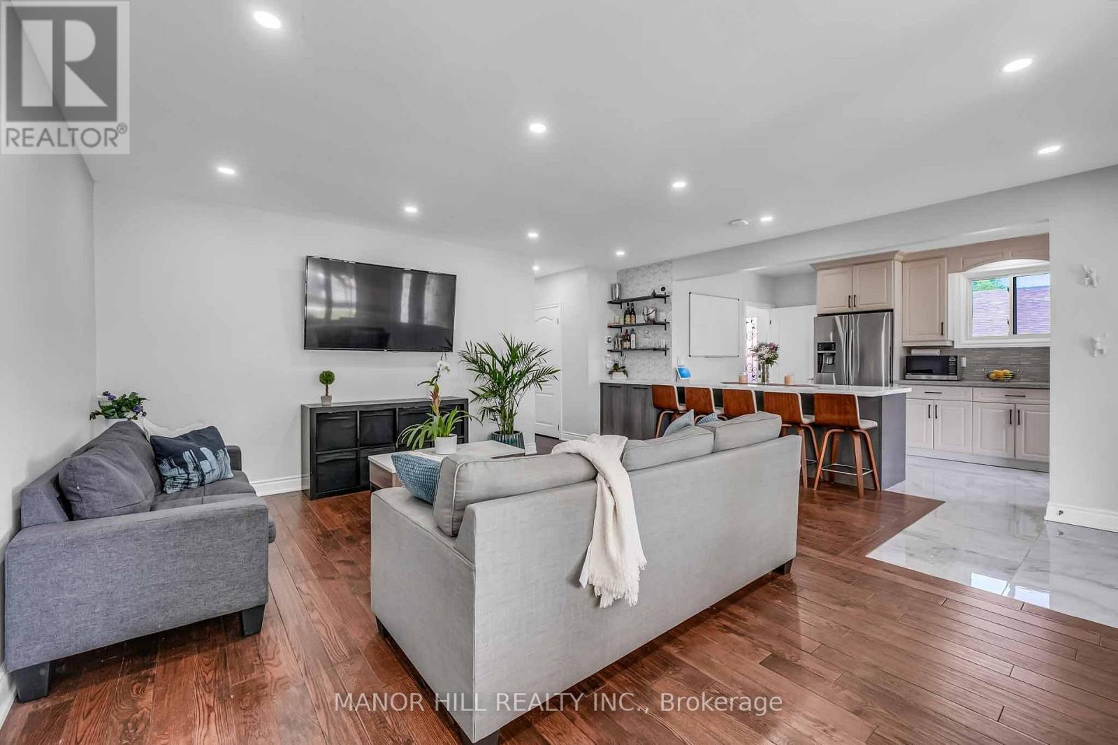338 The Westway, Toronto, Ontario  M9R 1H2 - Photo 6 - W13207922