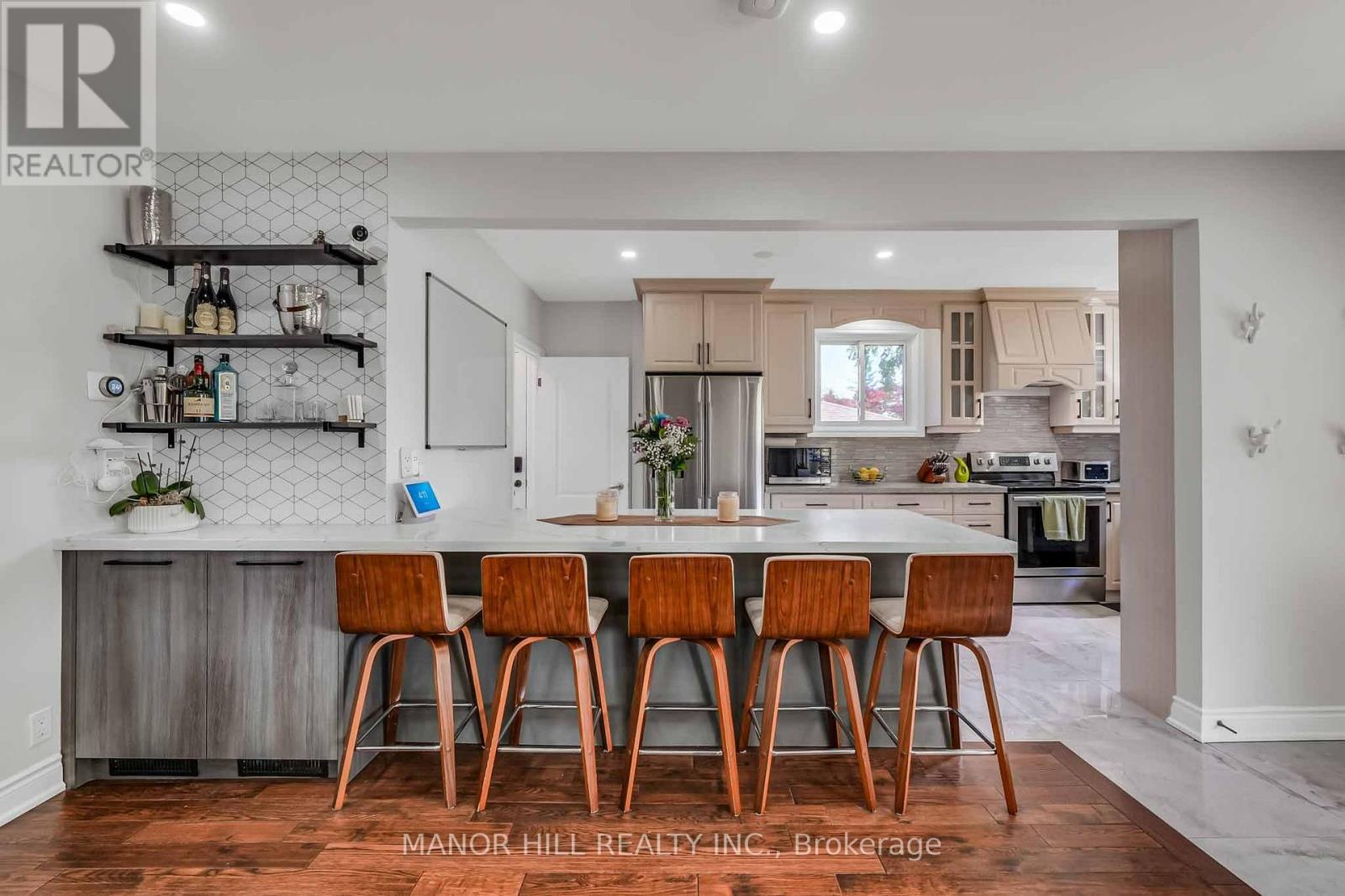 338 The Westway, Toronto, Ontario  M9R 1H2 - Photo 8 - W13207922