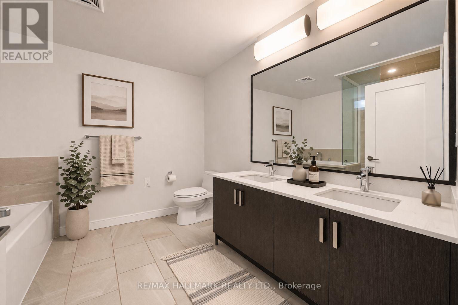 111 - 1575 Lakeshore Road W, Mississauga, Ontario  L5J 1J4 - Photo 24 - W13207958