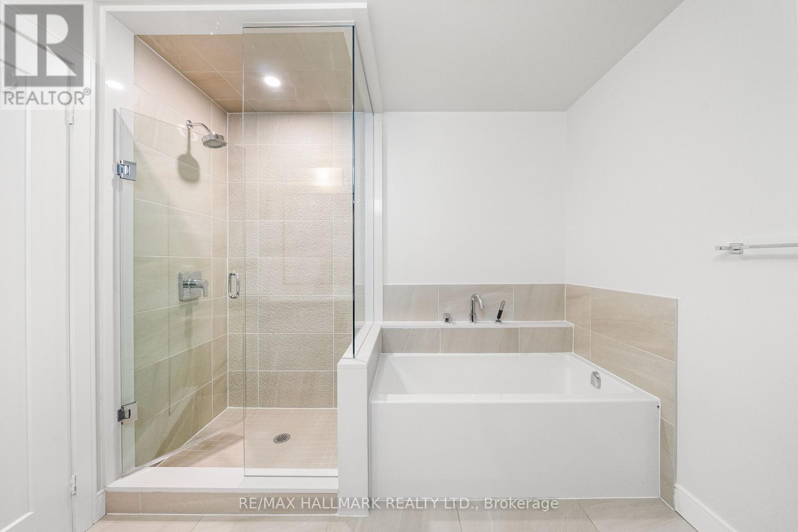 111 - 1575 Lakeshore Road W, Mississauga, Ontario  L5J 1J4 - Photo 25 - W13207958