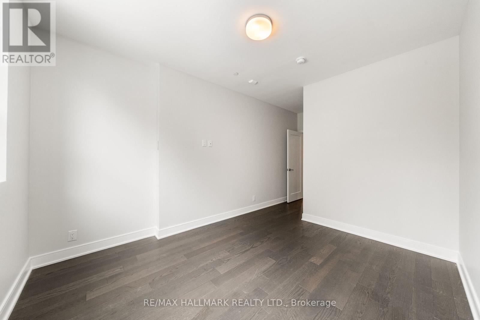111 - 1575 Lakeshore Road W, Mississauga, Ontario  L5J 1J4 - Photo 28 - W13207958