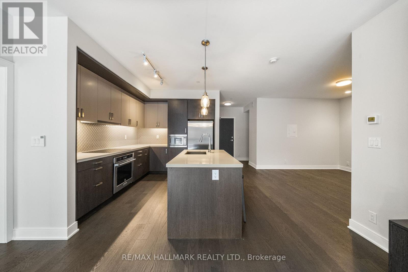 111 - 1575 Lakeshore Road W, Mississauga, Ontario  L5J 1J4 - Photo 8 - W13207958