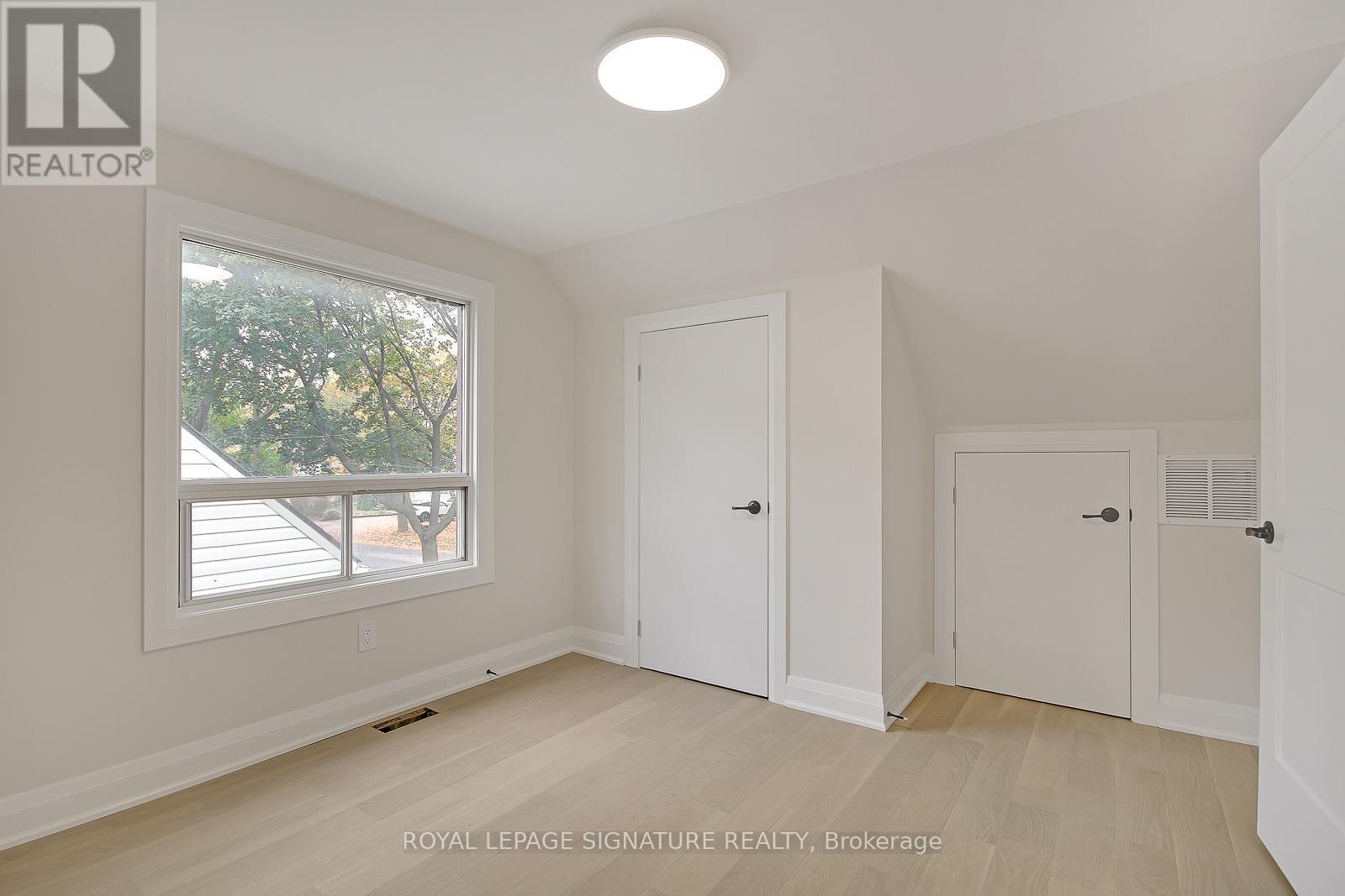 17 Uno Drive, Toronto, Ontario  M8Z 3N7 - Photo 13 - W13208006