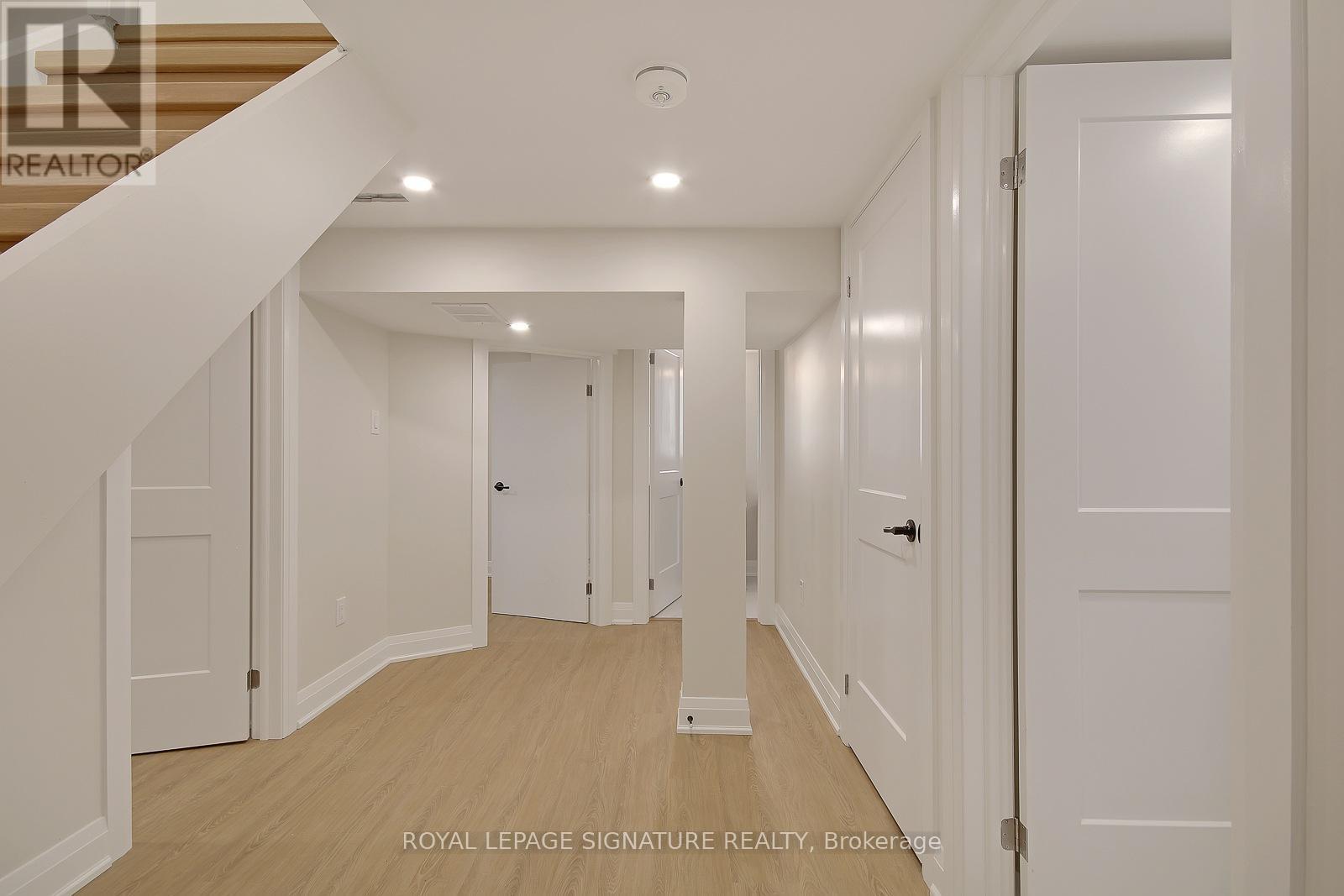 17 Uno Drive, Toronto, Ontario  M8Z 3N7 - Photo 15 - W13208006