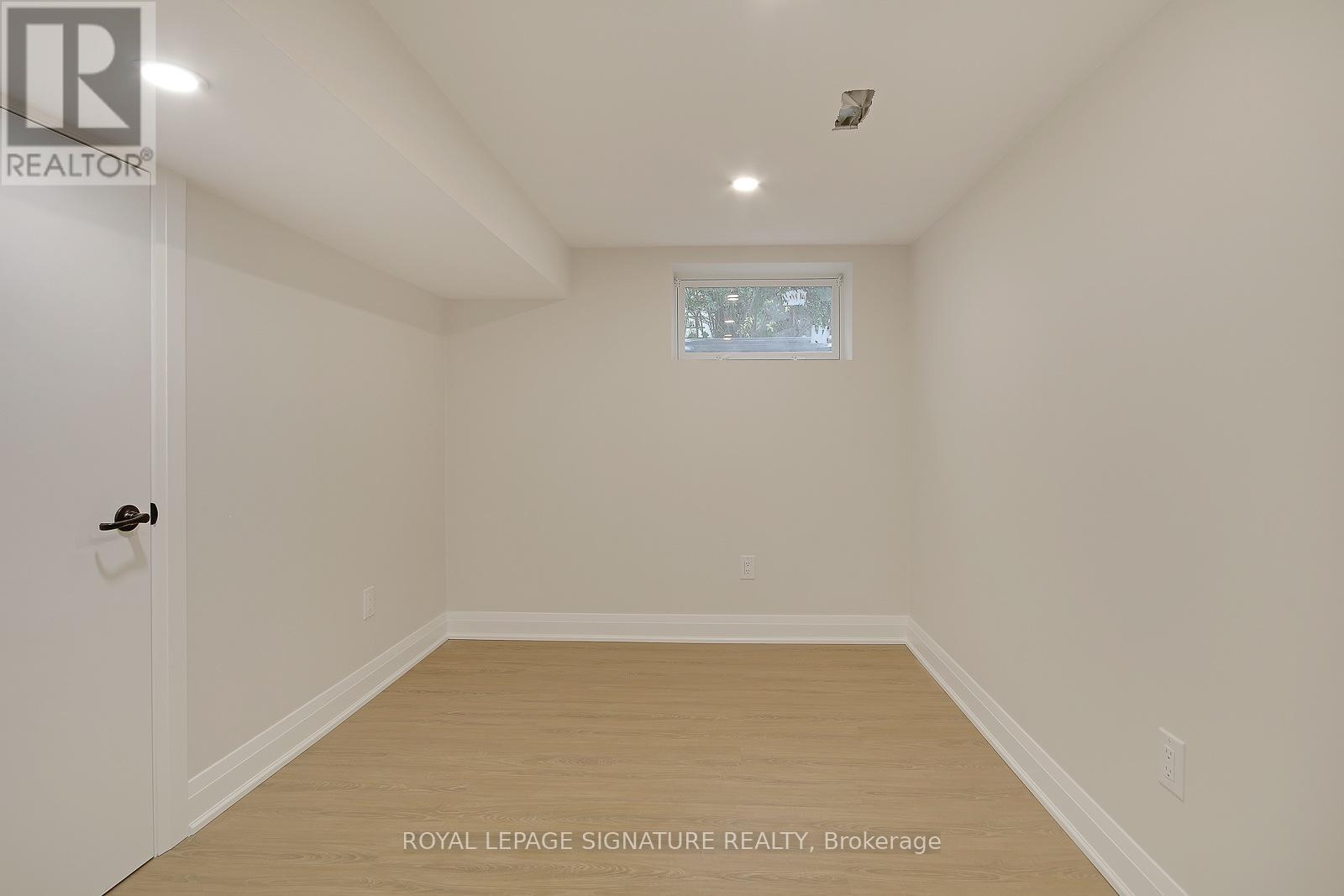 17 Uno Drive, Toronto, Ontario  M8Z 3N7 - Photo 17 - W13208006