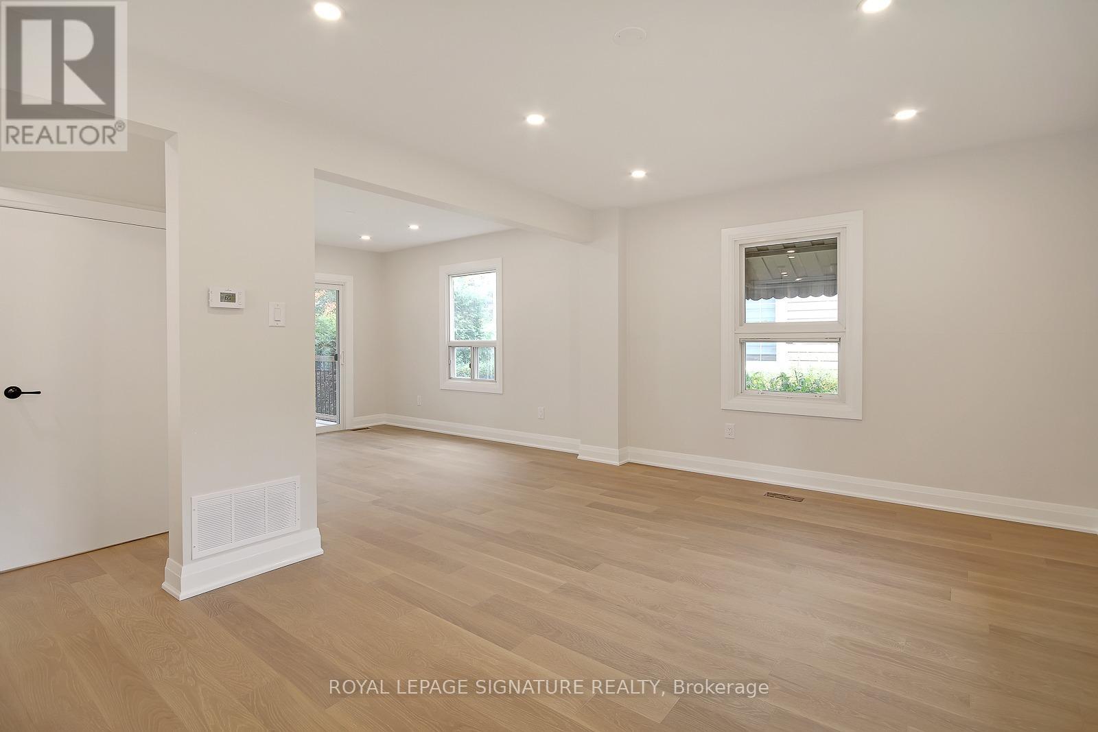 17 Uno Drive, Toronto, Ontario  M8Z 3N7 - Photo 6 - W13208006