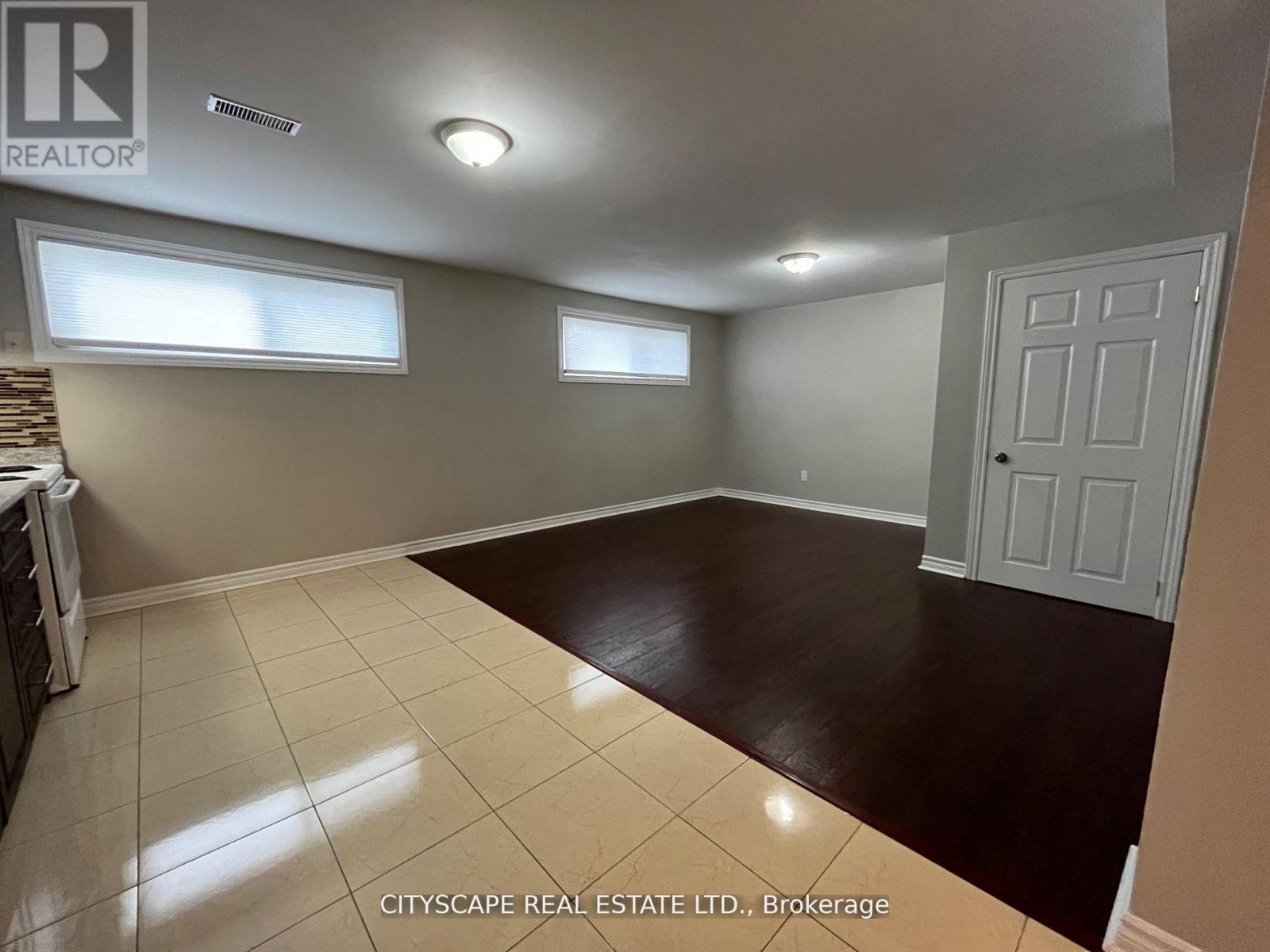 Bsmt - 2 Leslie Street, Brampton, Ontario  L6X 2J4 - Photo 5 - W13208112