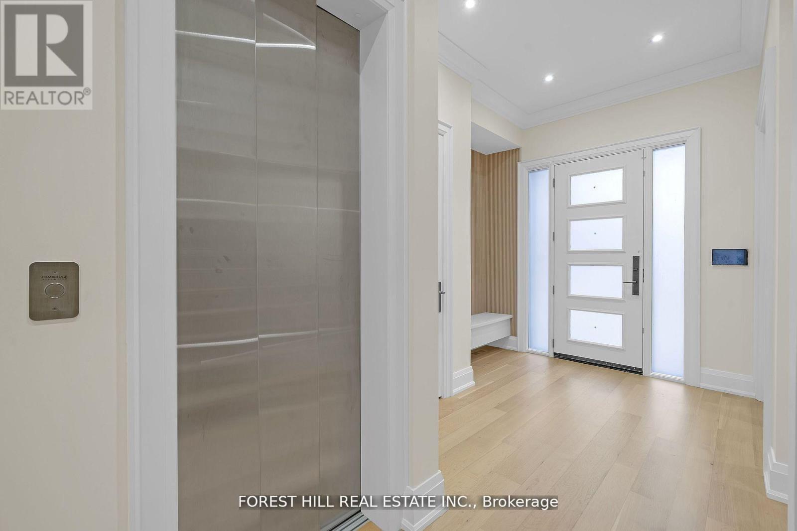 132 Lothian Avenue, Toronto, Ontario  M8Z 4L4 - Photo 7 - W13208118