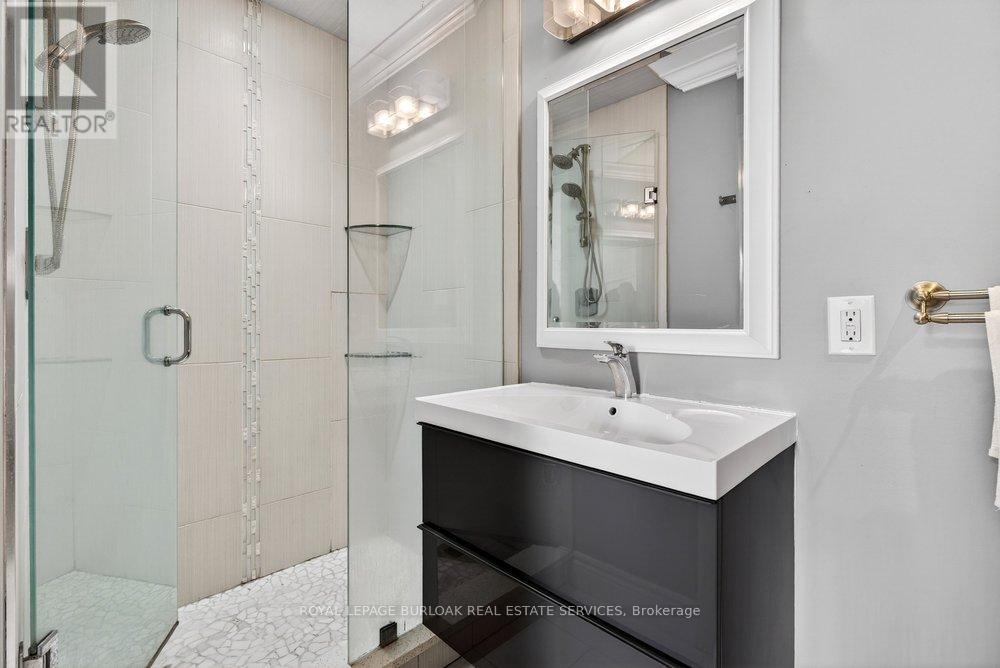 758 Francis Road, Burlington, Ontario  L7T 4A3 - Photo 23 - W13208184