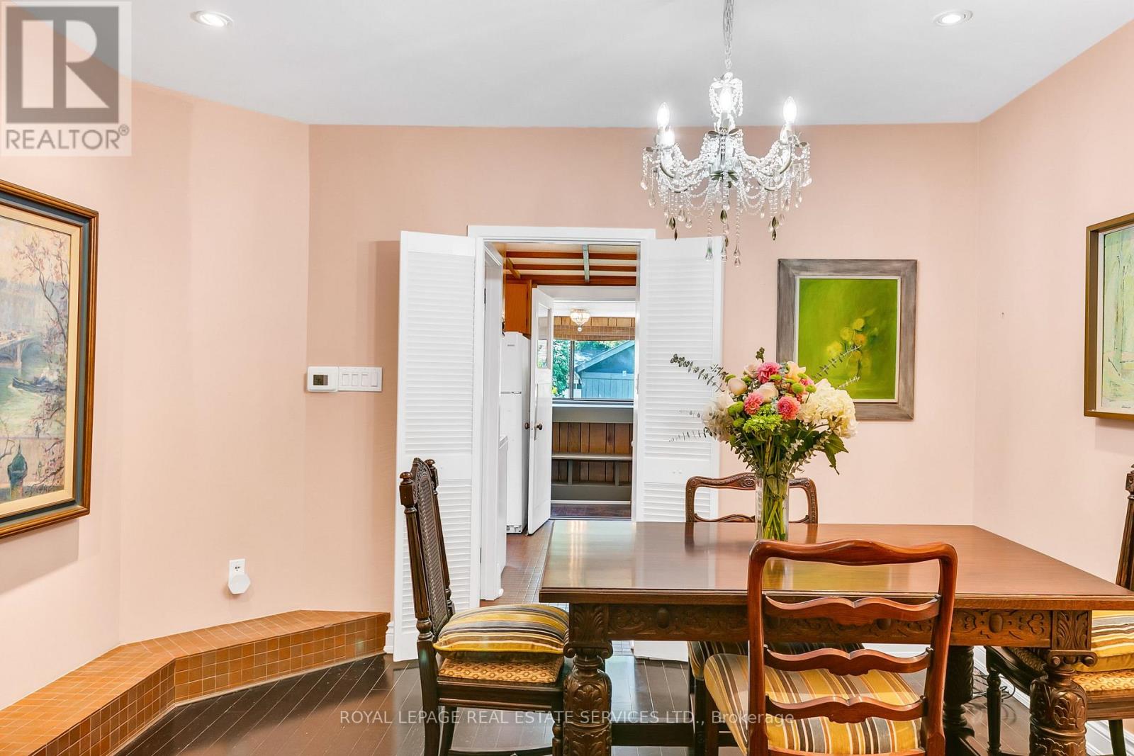 490 Willard Avenue, Toronto, Ontario  M6S 3R6 - Photo 12 - W13208276