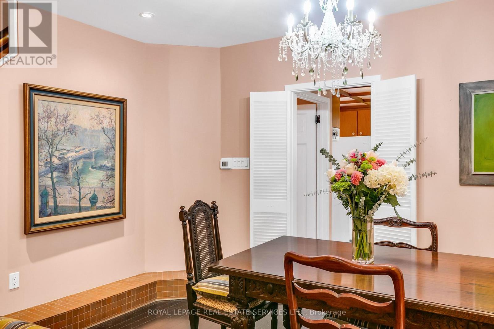 490 Willard Avenue, Toronto, Ontario  M6S 3R6 - Photo 13 - W13208276