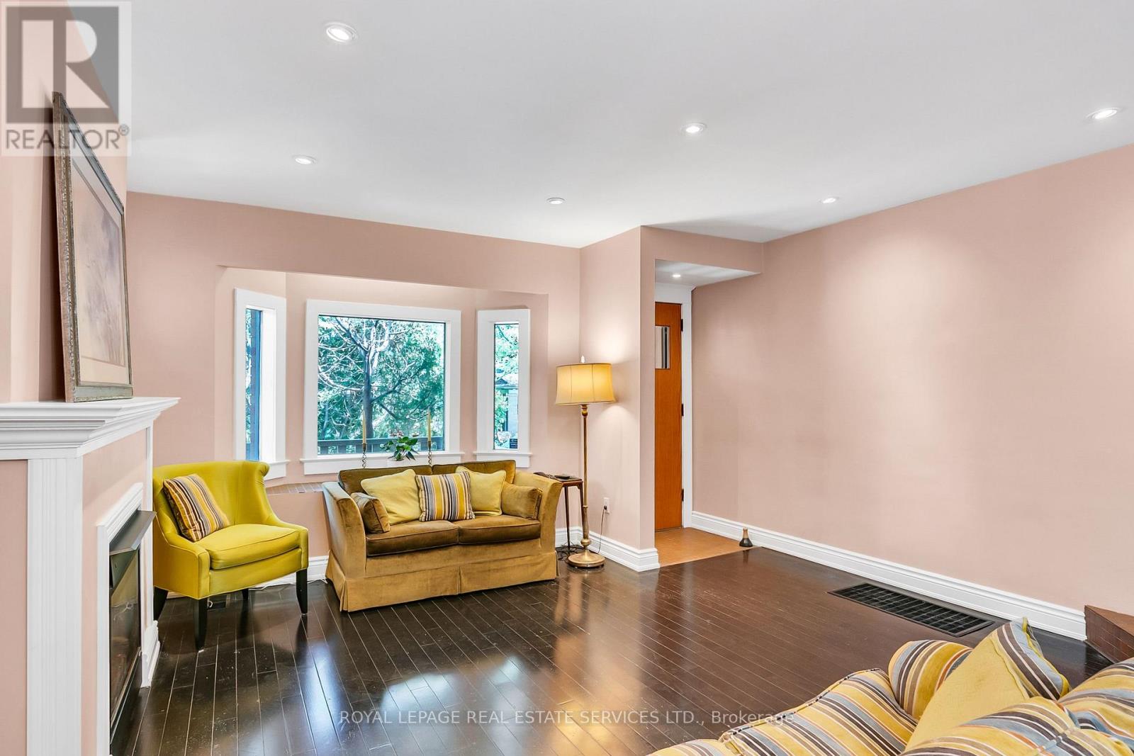 490 Willard Avenue, Toronto, Ontario  M6S 3R6 - Photo 9 - W13208276