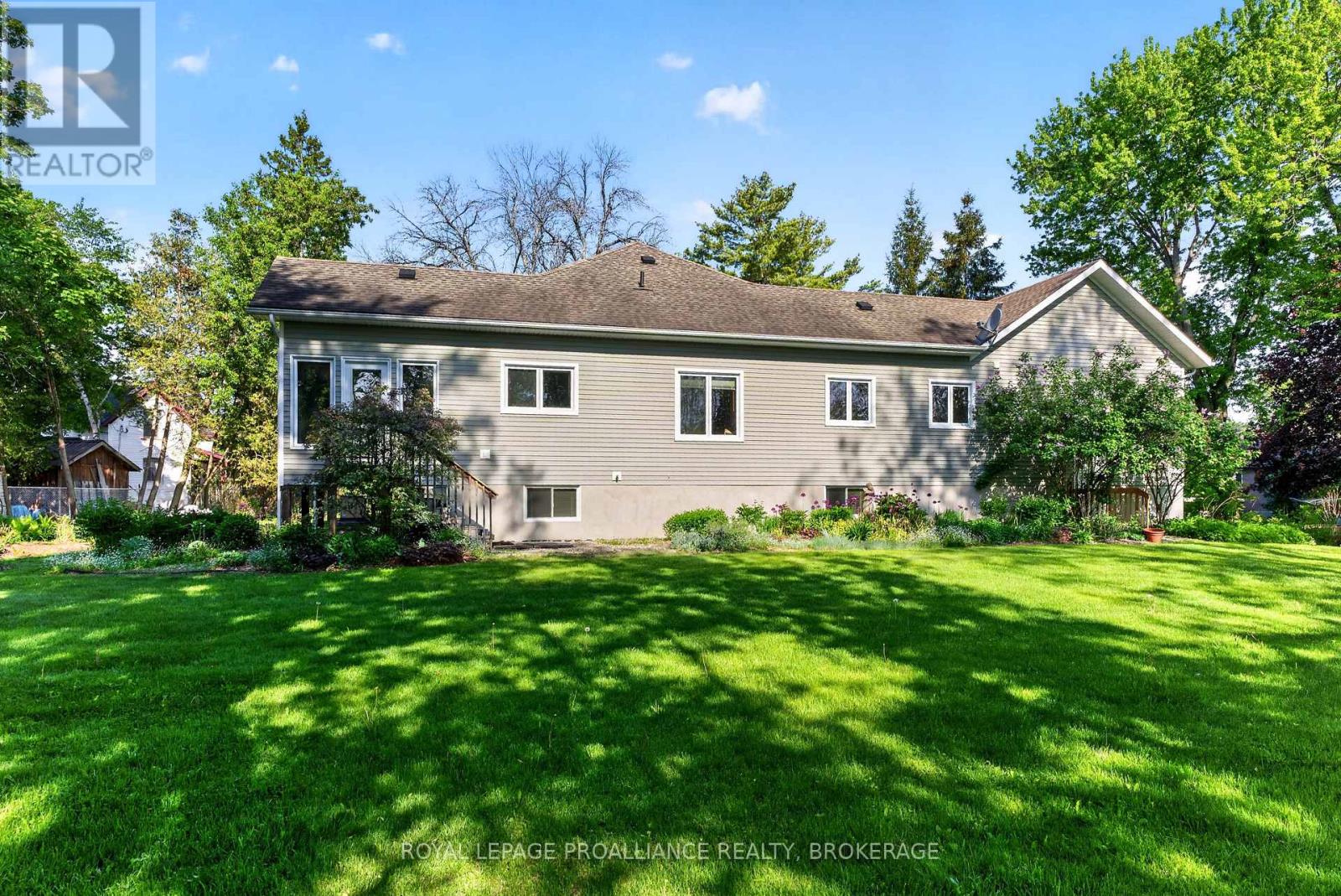 25 George Street E, Westport, Ontario  K0G 1X0 - Photo 5 - X12892940