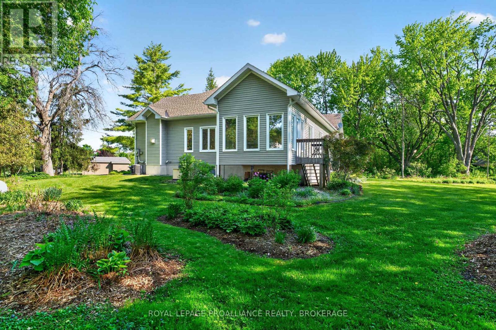 25 George Street E, Westport, Ontario  K0G 1X0 - Photo 4 - X12892940