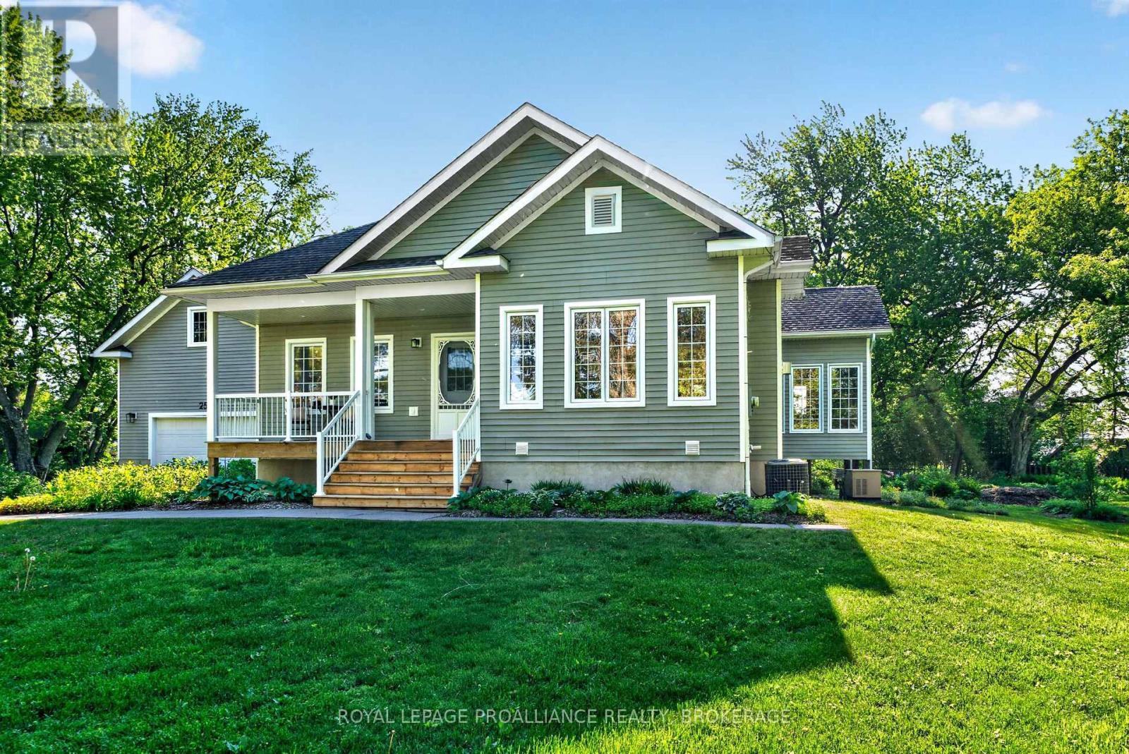 25 George Street E, Westport, Ontario  K0G 1X0 - Photo 2 - X12892940
