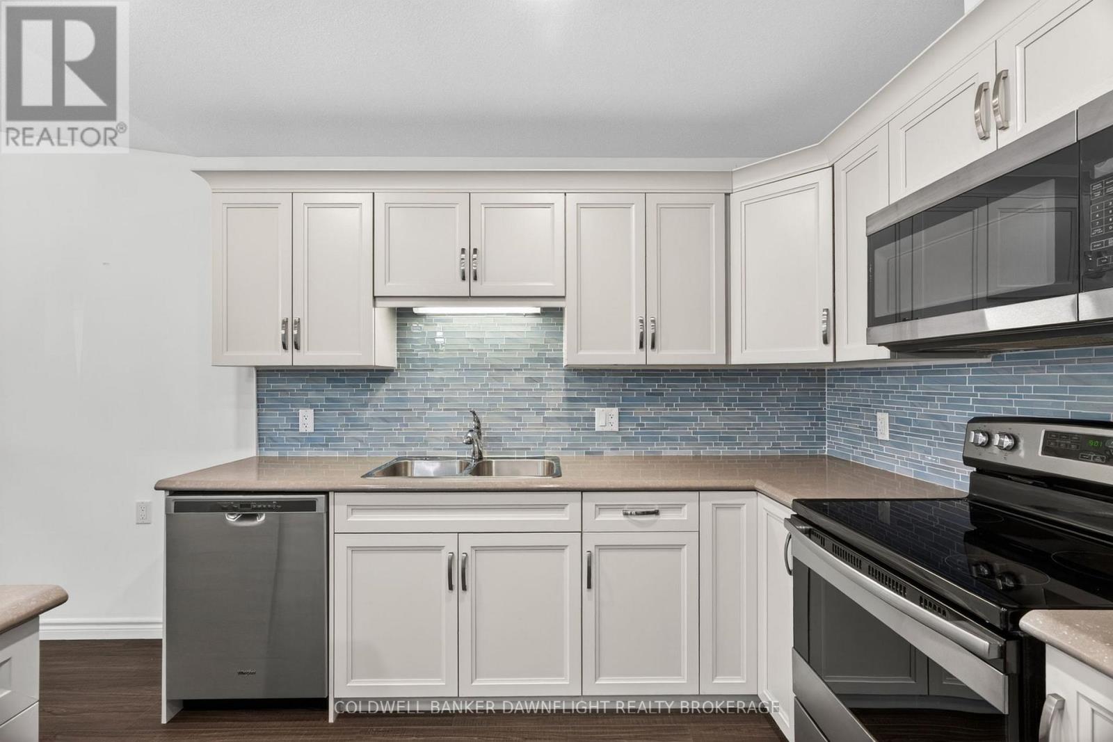 18 Devon Drive, South Huron, Ontario  N0M 1S3 - Photo 9 - X13208062
