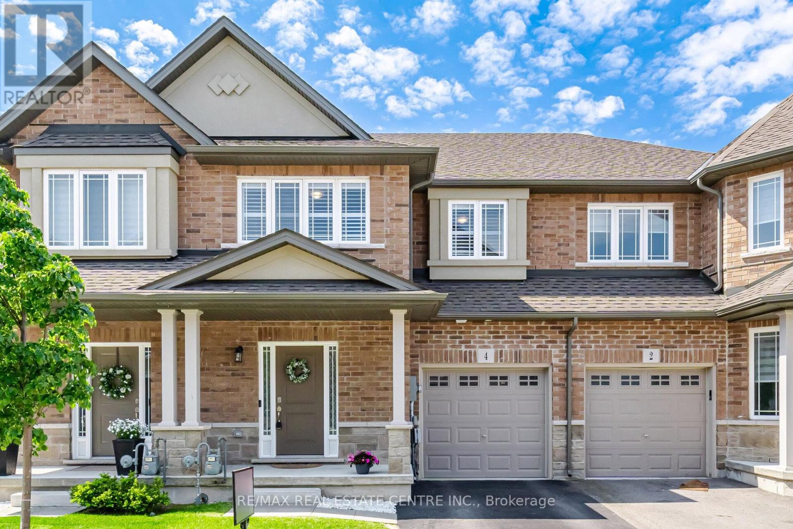 4 LAGUNA VILLAGE CRESCENT, Hamilton, Ontario