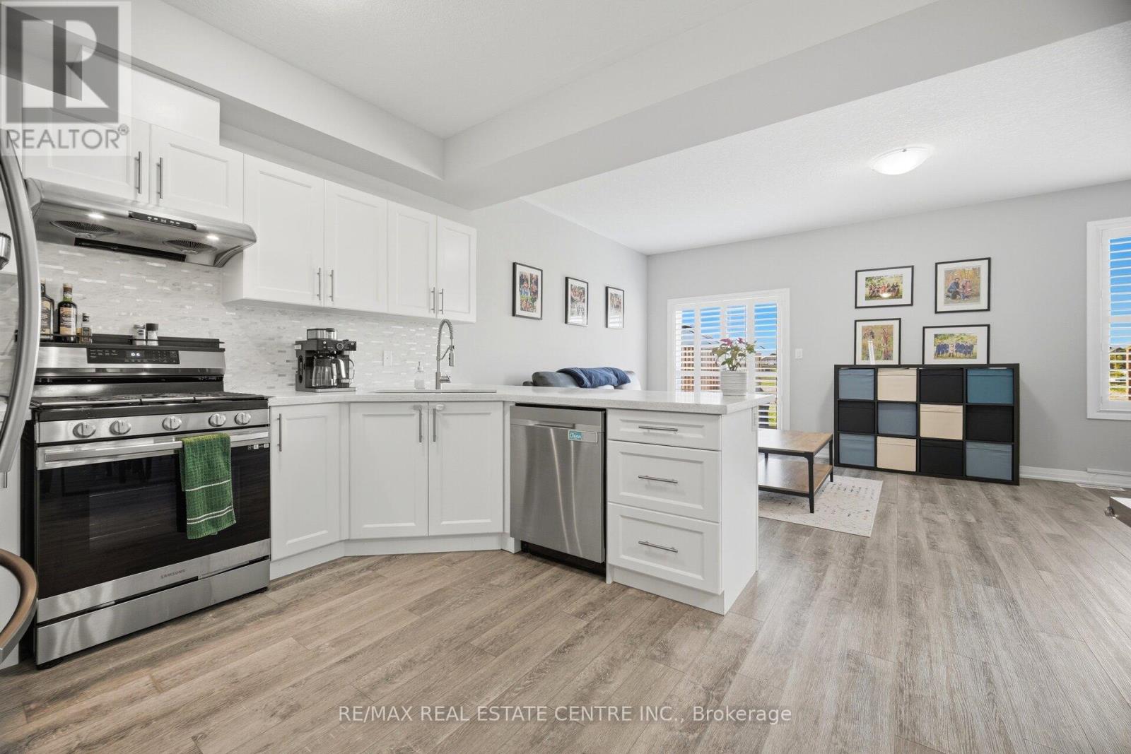 4 Laguna Village Crescent, Hamilton, Ontario  L0R 1P0 - Photo 17 - X13207904