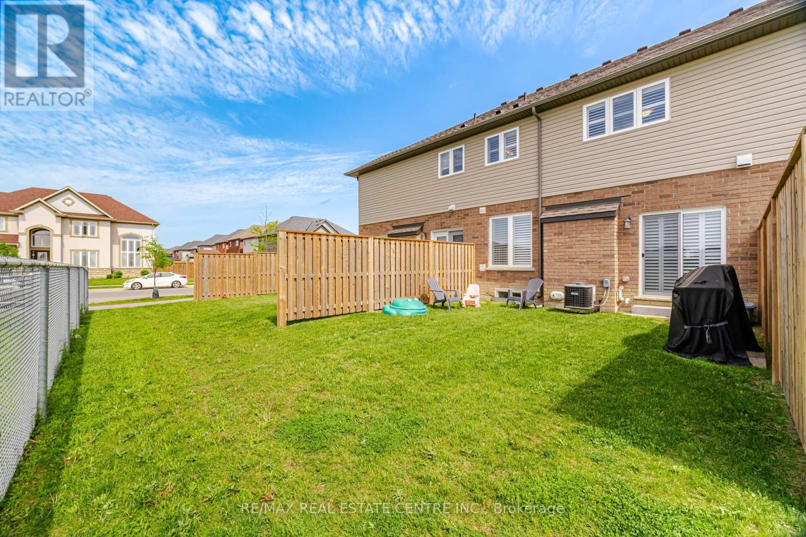 4 Laguna Village Crescent, Hamilton, Ontario  L0R 1P0 - Photo 48 - X13207904