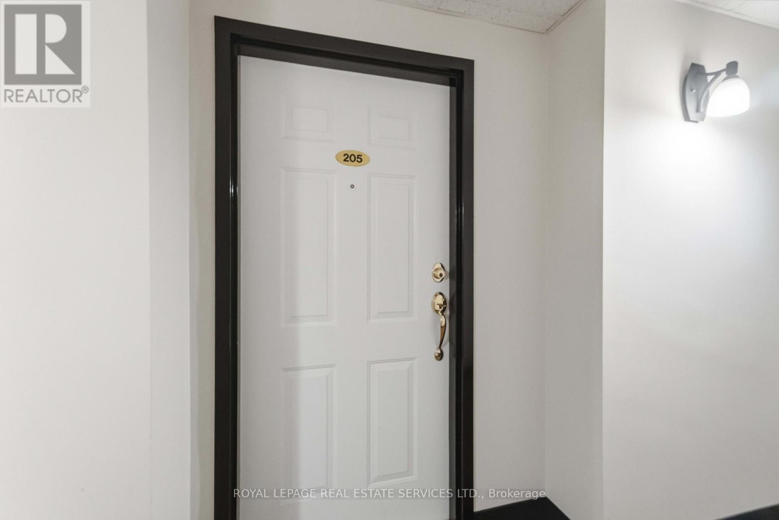 205 - 970 Golf Links Road, Hamilton, Ontario  L9K 1J8 - Photo 5 - X13207994