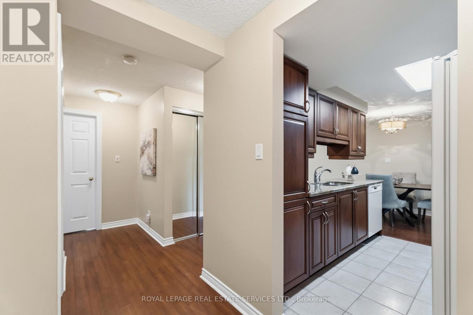 205 - 970 Golf Links Road, Hamilton, Ontario  L9K 1J8 - Photo 9 - X13207994