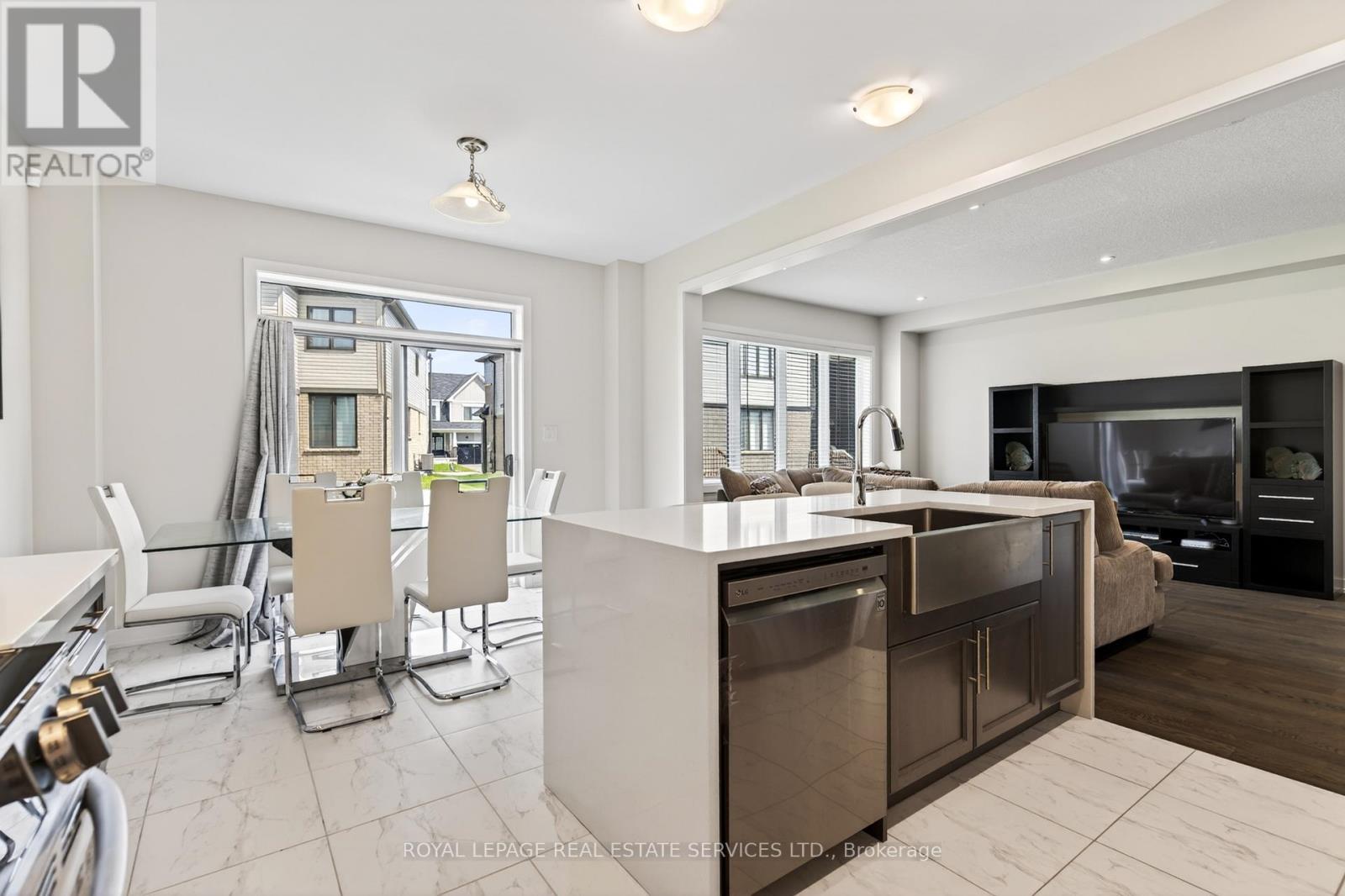 18 Santos Drive, Haldimand, Ontario  N3W 0H1 - Photo 17 - X13208042