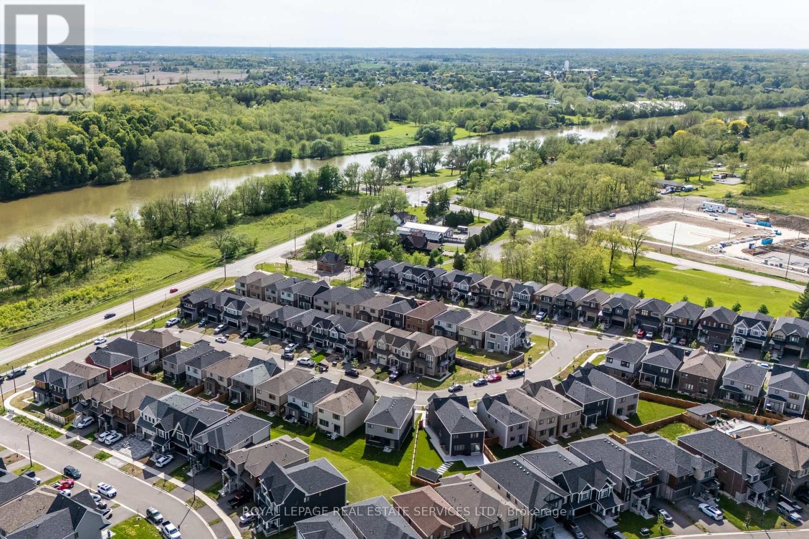 18 Santos Drive, Haldimand, Ontario  N3W 0H1 - Photo 5 - X13208042