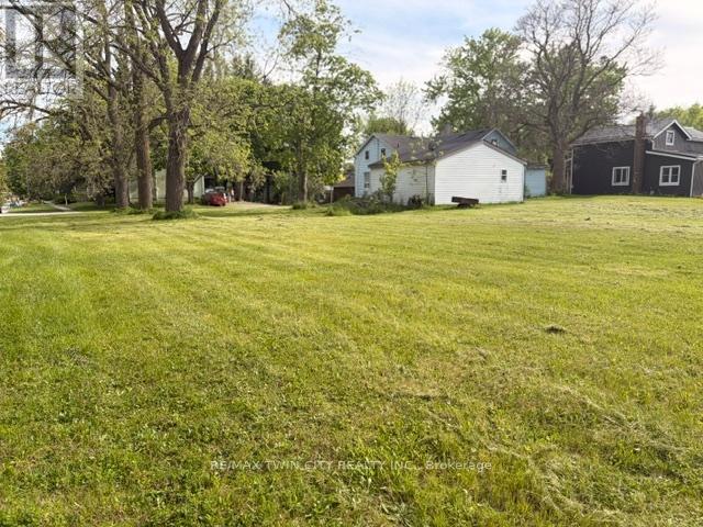 37 Young Street, Blandford-Blenheim, Ontario  N0J 1S0 - Photo 12 - X13208116