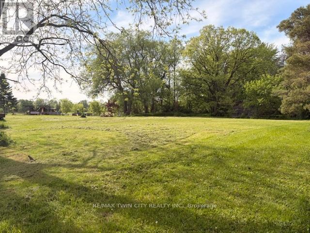 37 Young Street, Blandford-Blenheim, Ontario  N0J 1S0 - Photo 2 - X13208116