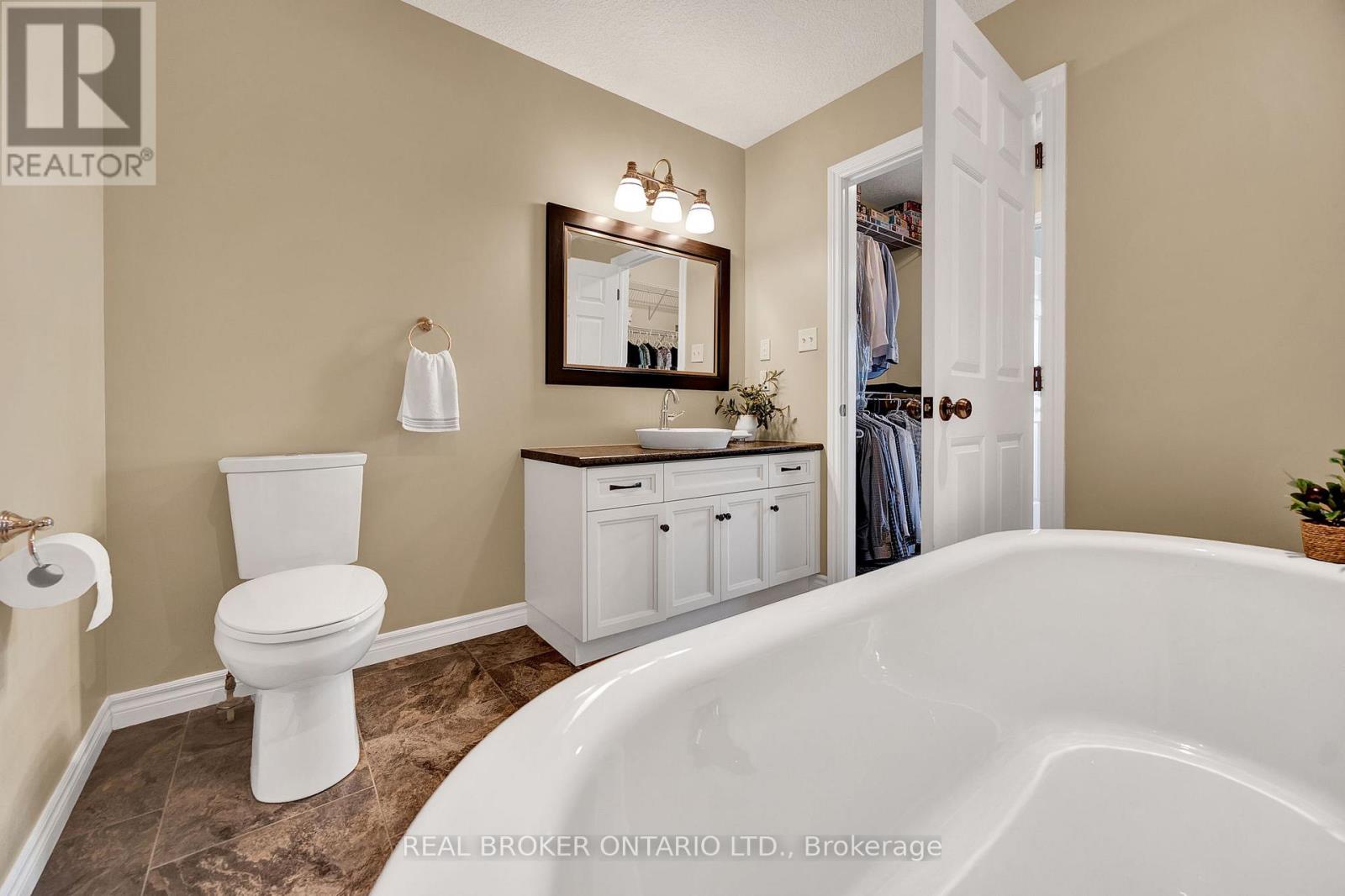 7826 Colonial Drive, Perth East, Ontario  N4W 3G9 - Photo 16 - X13208234