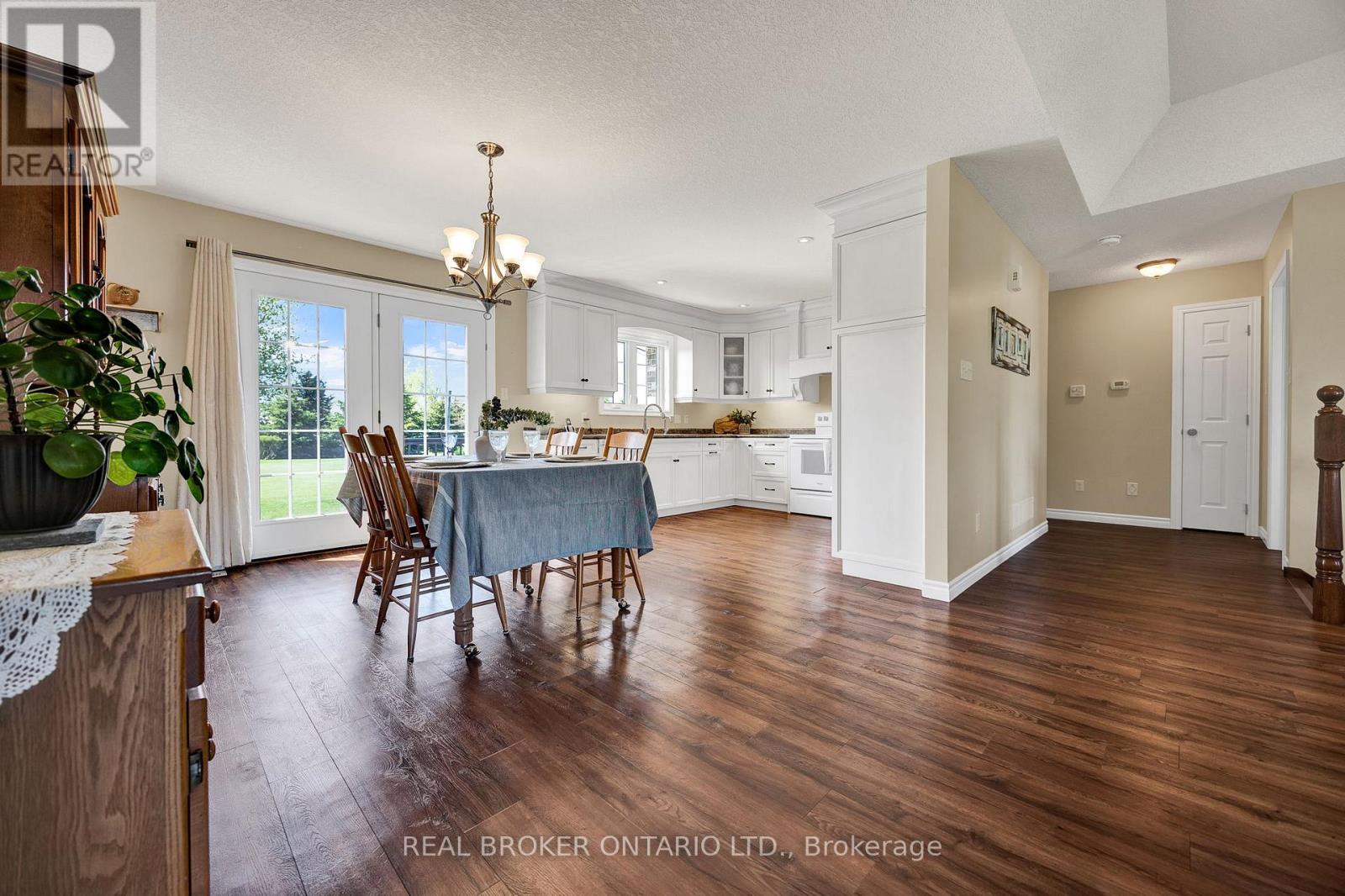 7826 Colonial Drive, Perth East, Ontario  N4W 3G9 - Photo 8 - X13208234