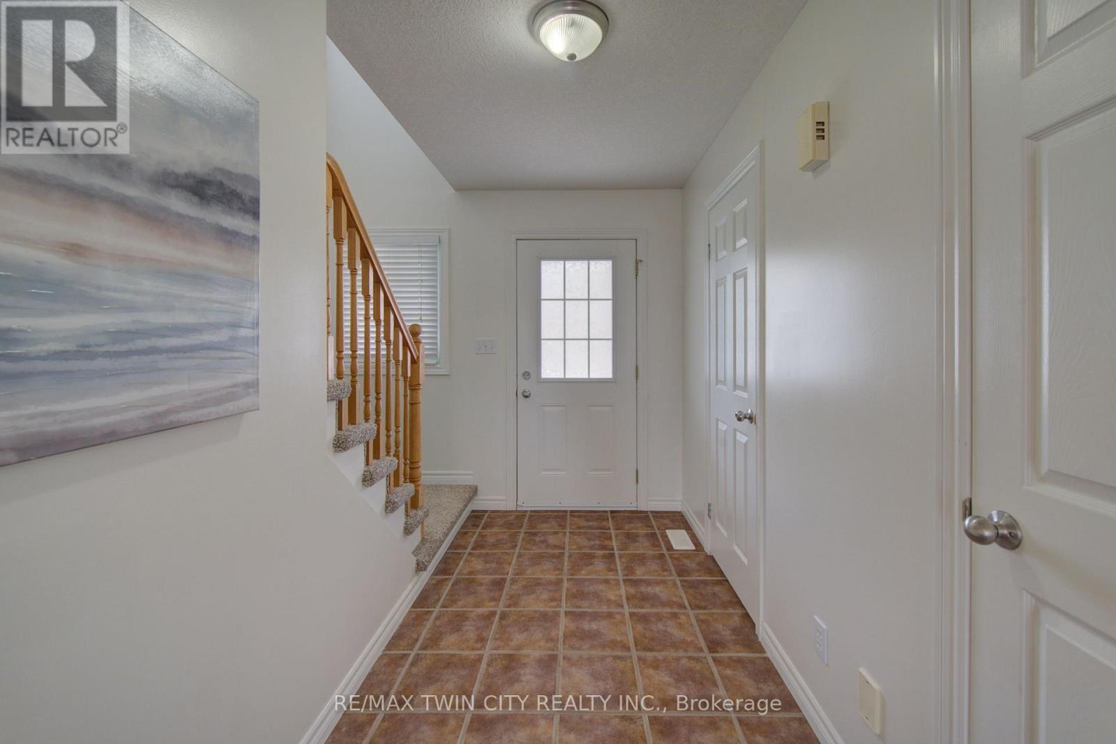 465 Colt Street, Waterloo, Ontario  N2K 4N8 - Photo 2 - X13208248