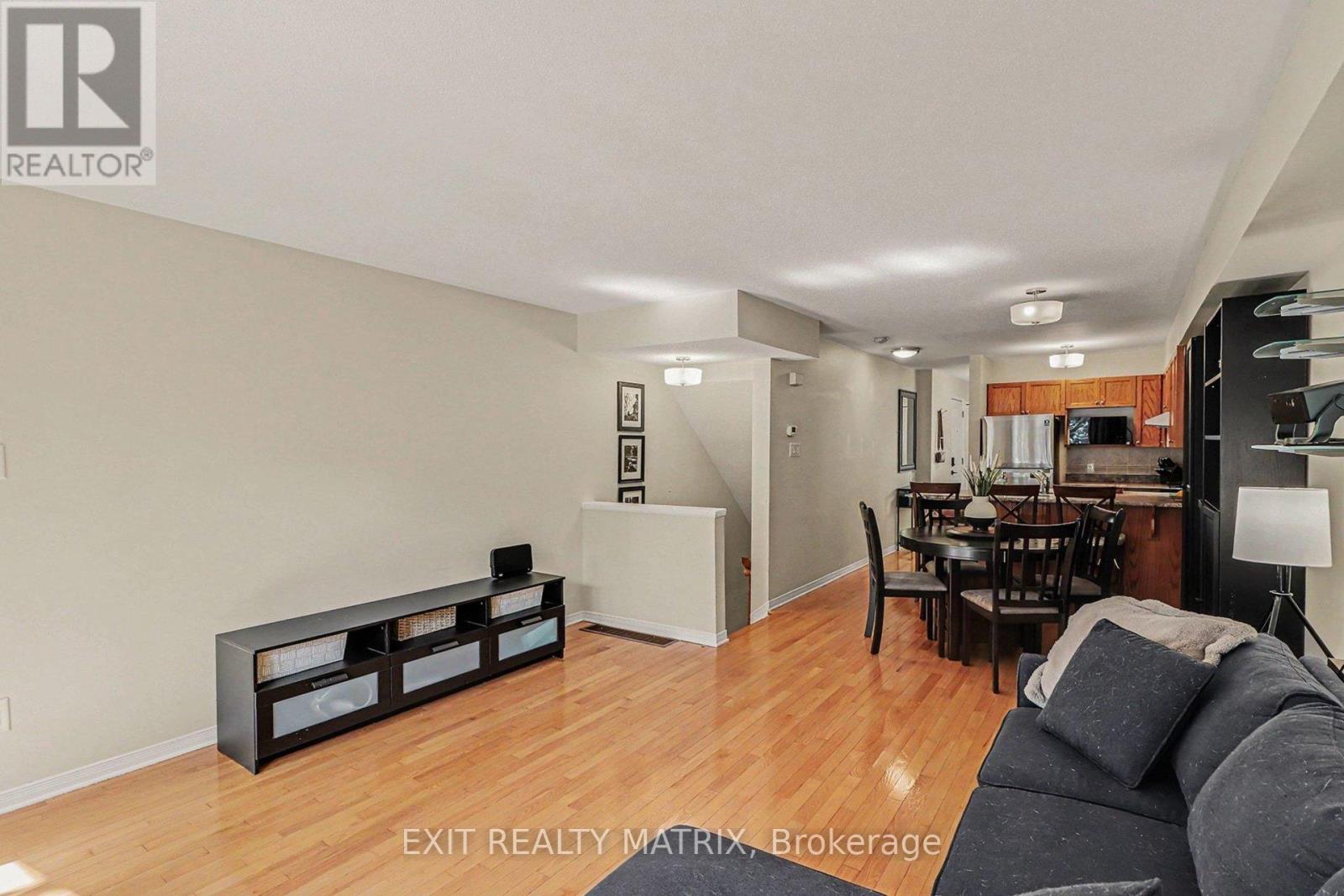 88 Strathaven Private, Ottawa, Ontario K1J 1K7 - Photo 11 - X13123570